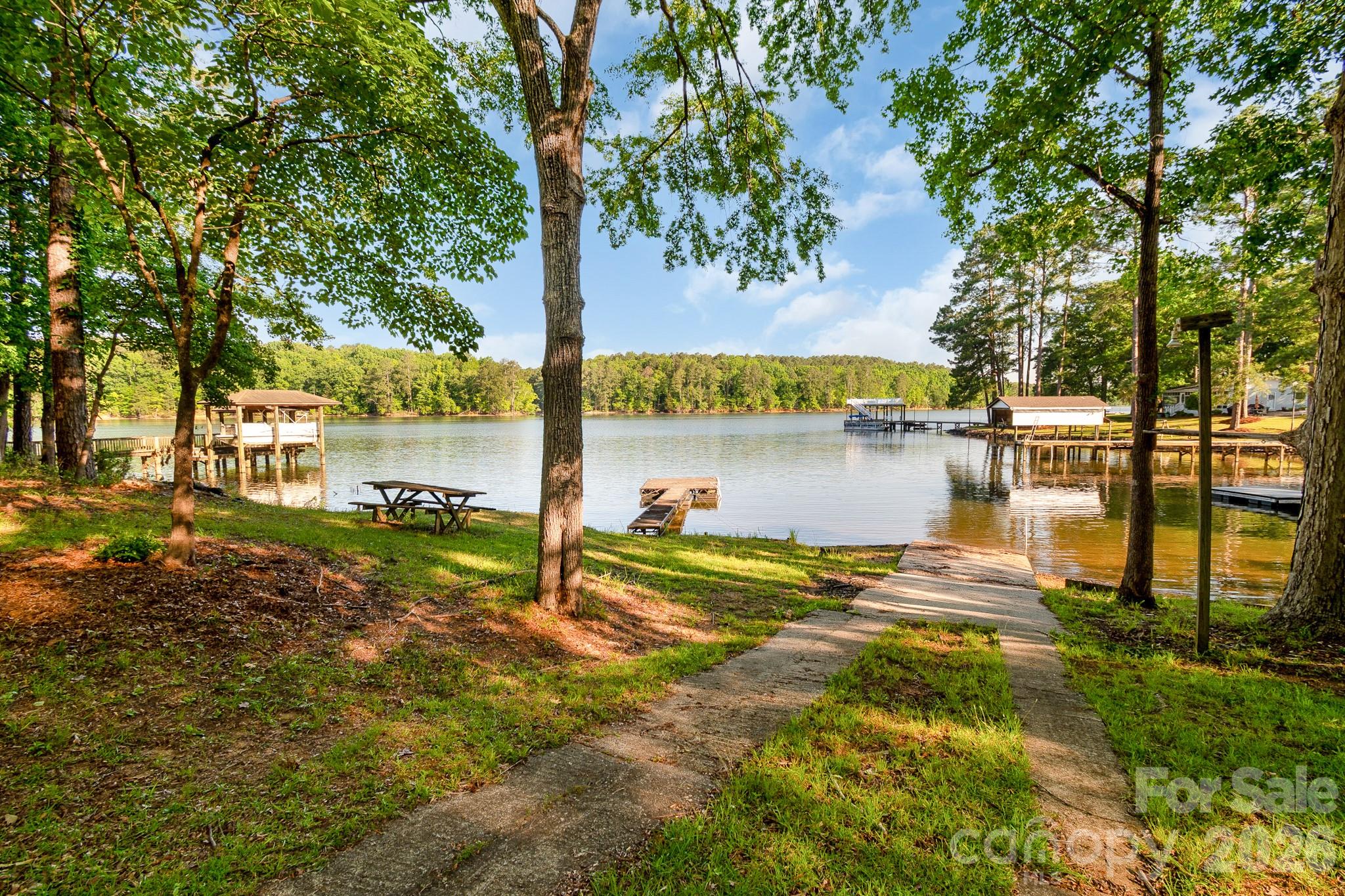 2208 Singleton Creek Road Property Photo 1