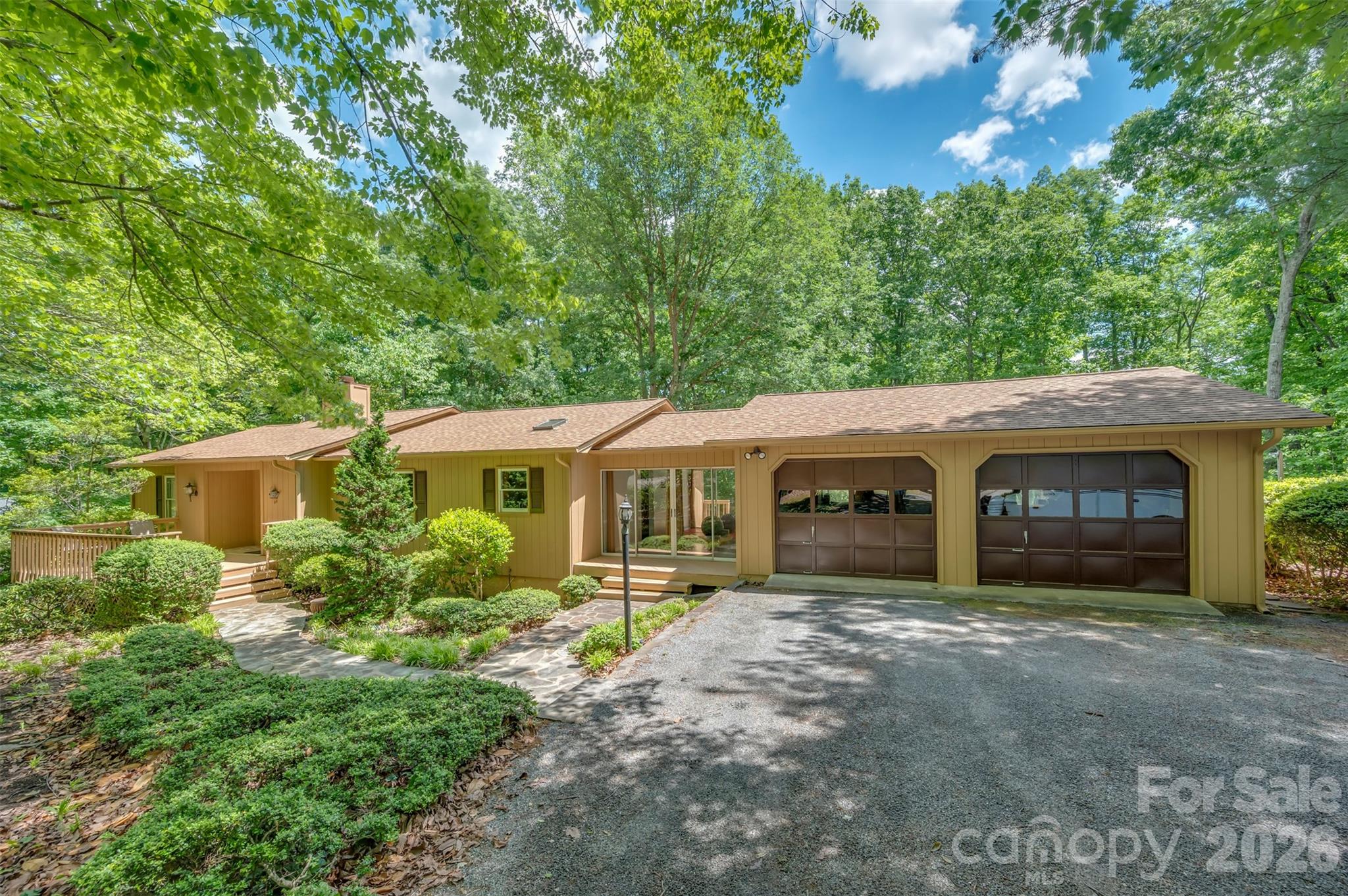 66 Oakwood Lane Property Photo 1