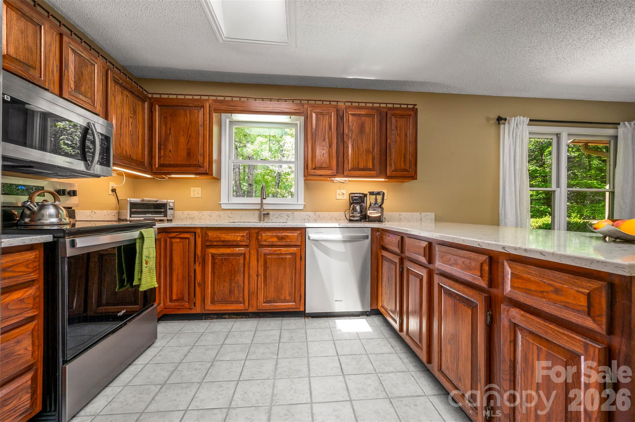 66 Oakwood Lane Property Photo 12