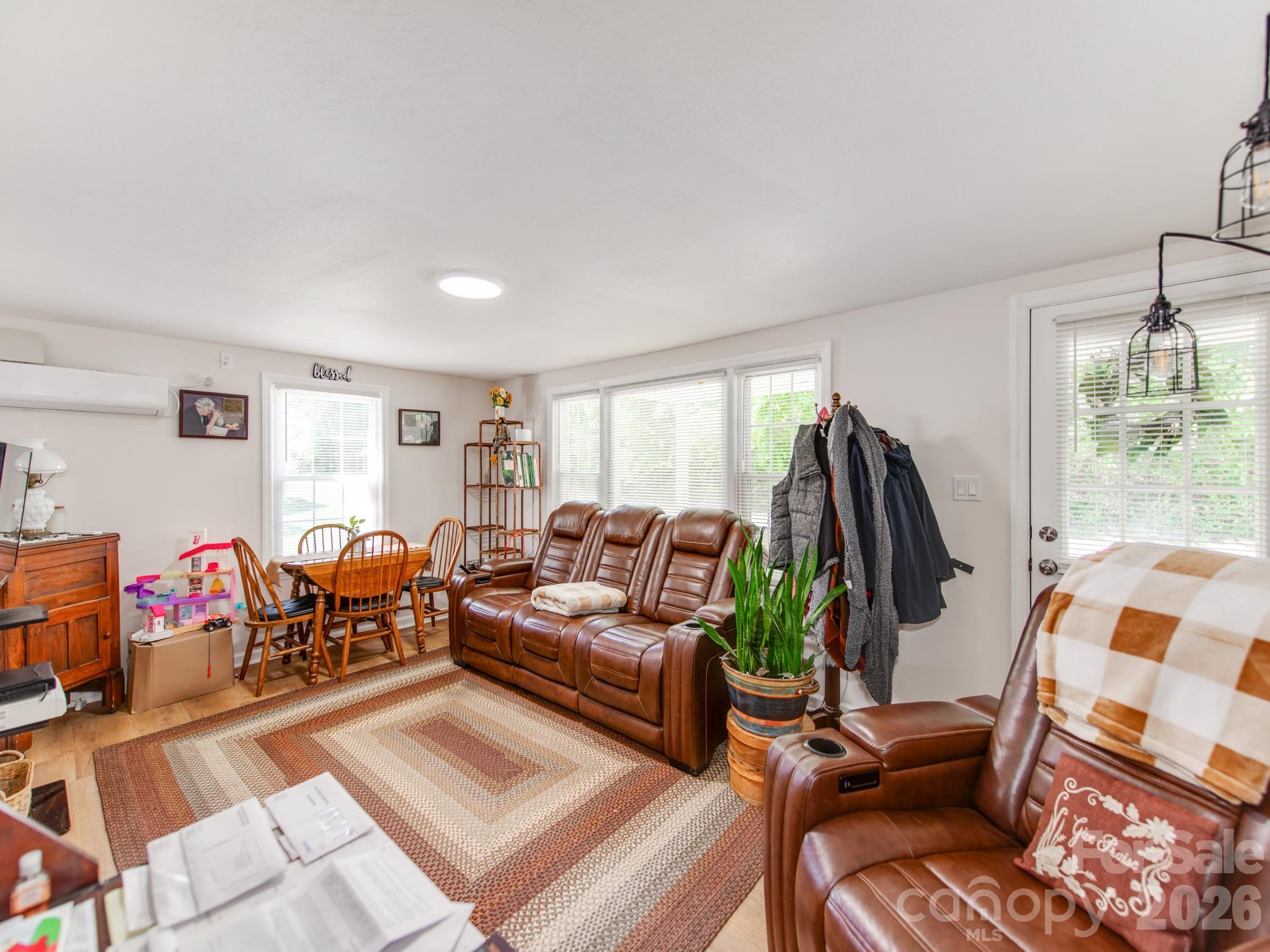 102 Lanier Street Property Photo 4
