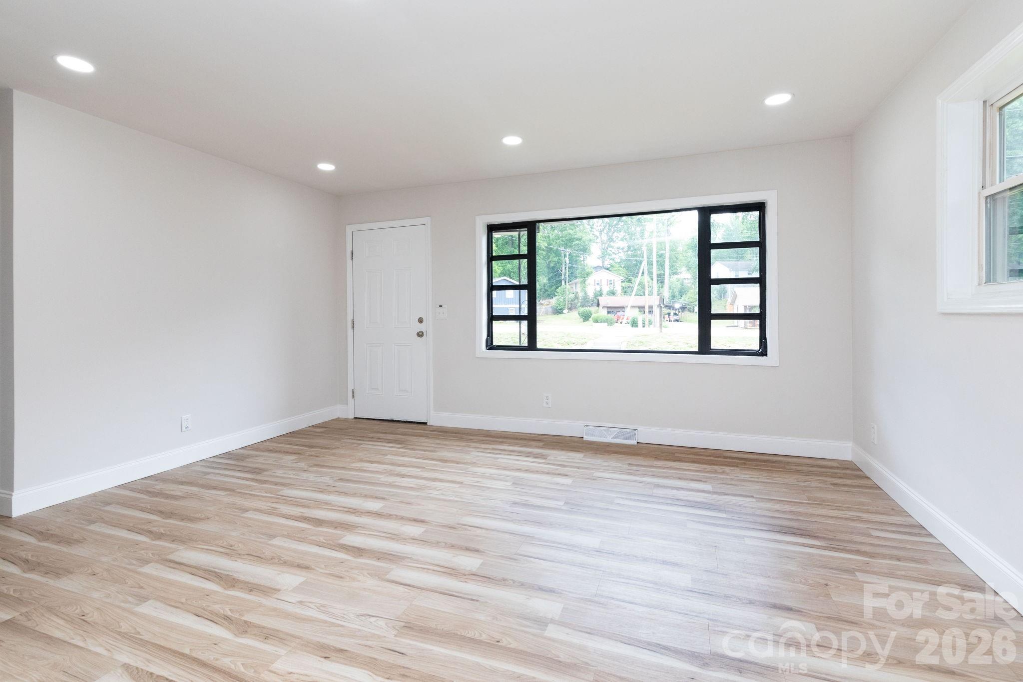 258 New Leicester Highway Property Photo 2