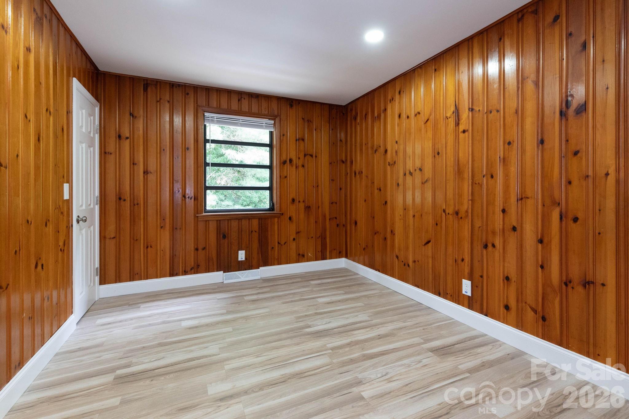 258 New Leicester Highway Property Photo 8