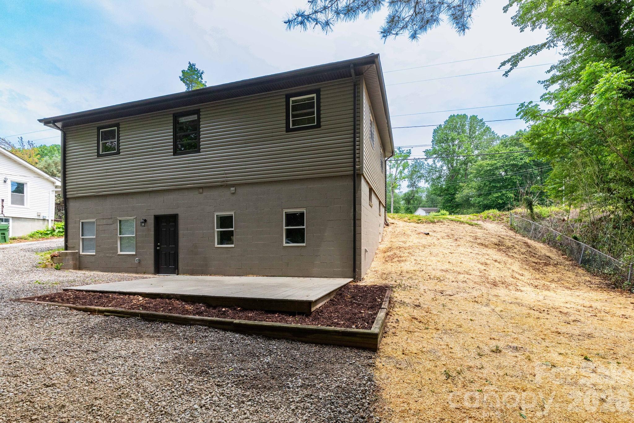 258 New Leicester Highway Property Photo 14