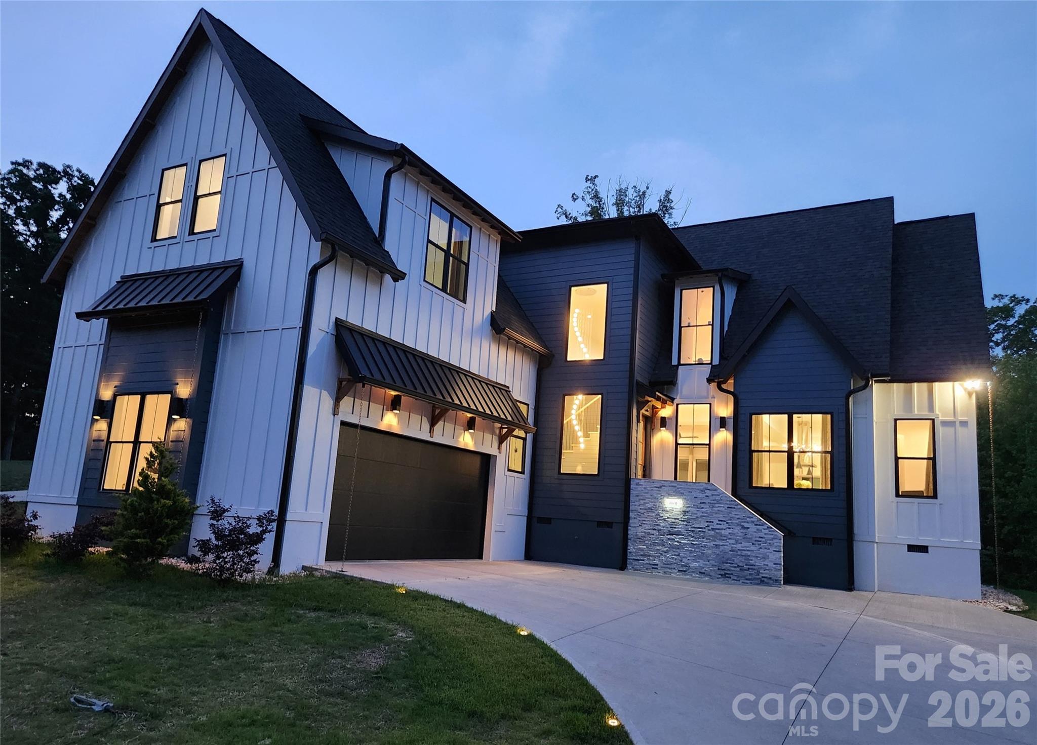 3078 Mountain Creek Drive Property Photo 2
