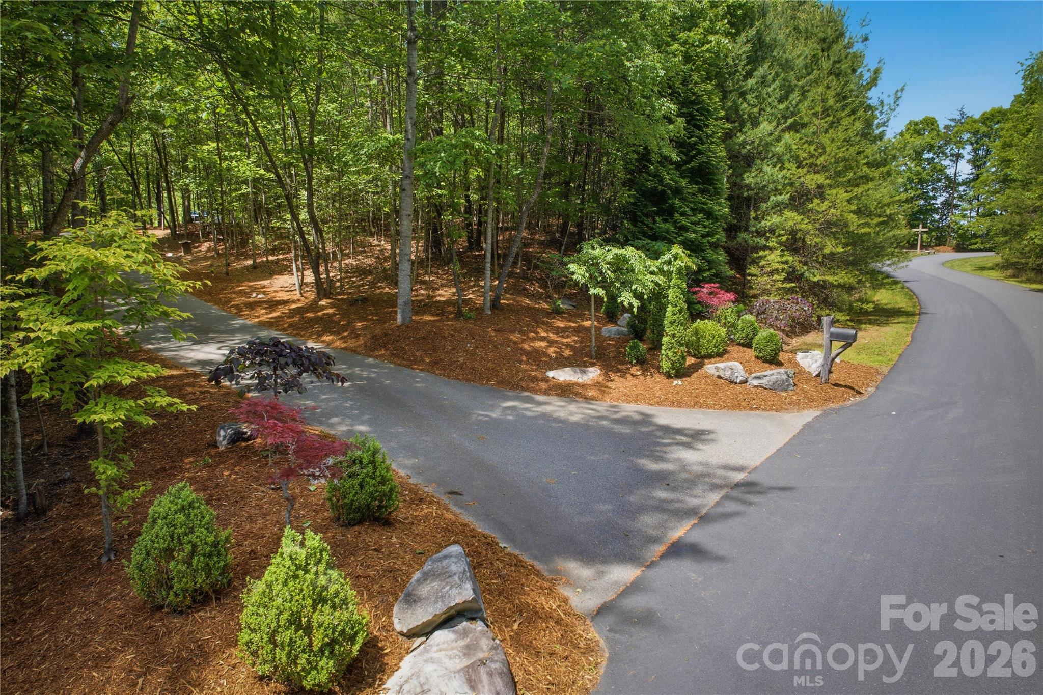 2050 Long Rifle Ridge Road 28 & 28a Property Photo 3