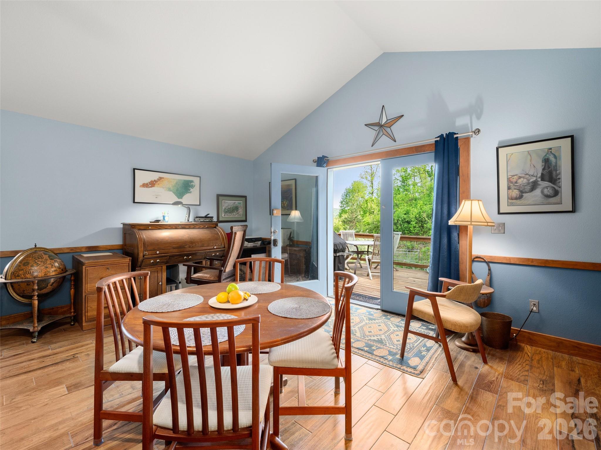345 Moorehill Drive Property Photo 6