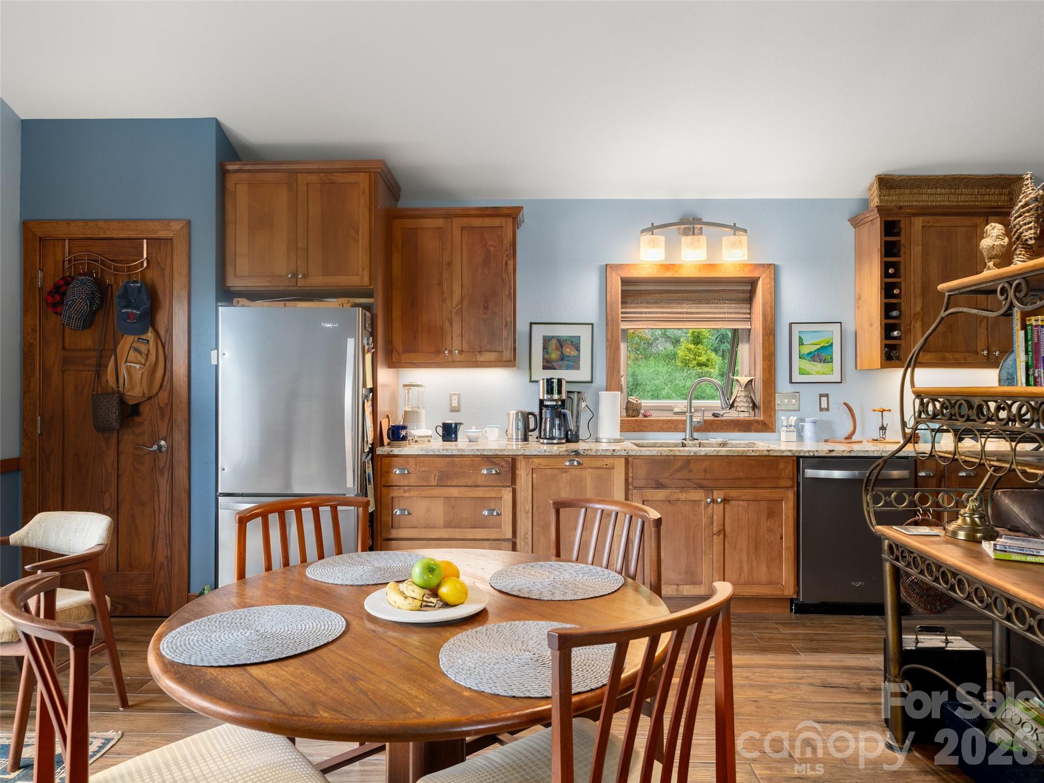345 Moorehill Drive Property Photo 8