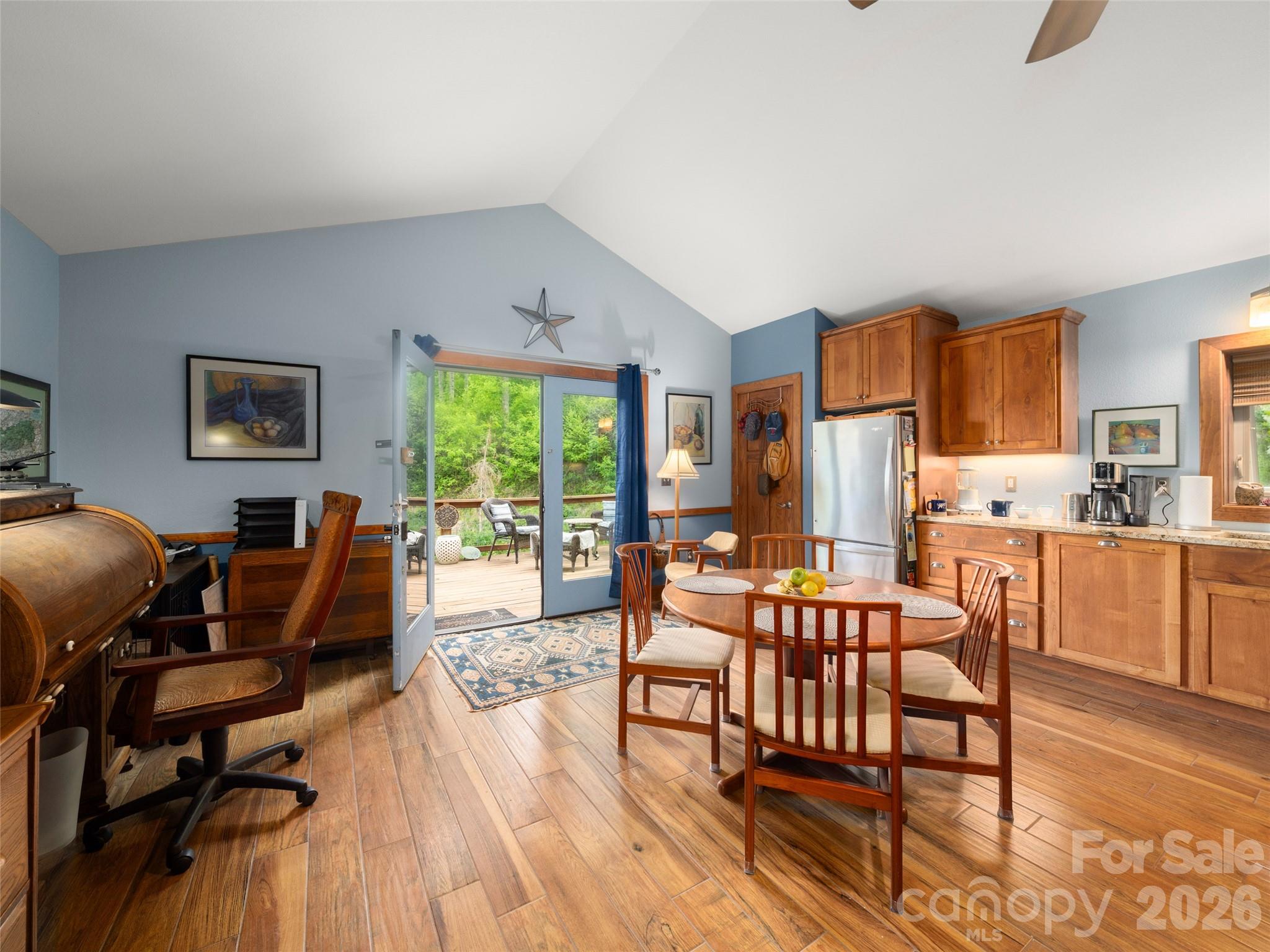 345 Moorehill Drive Property Photo 12