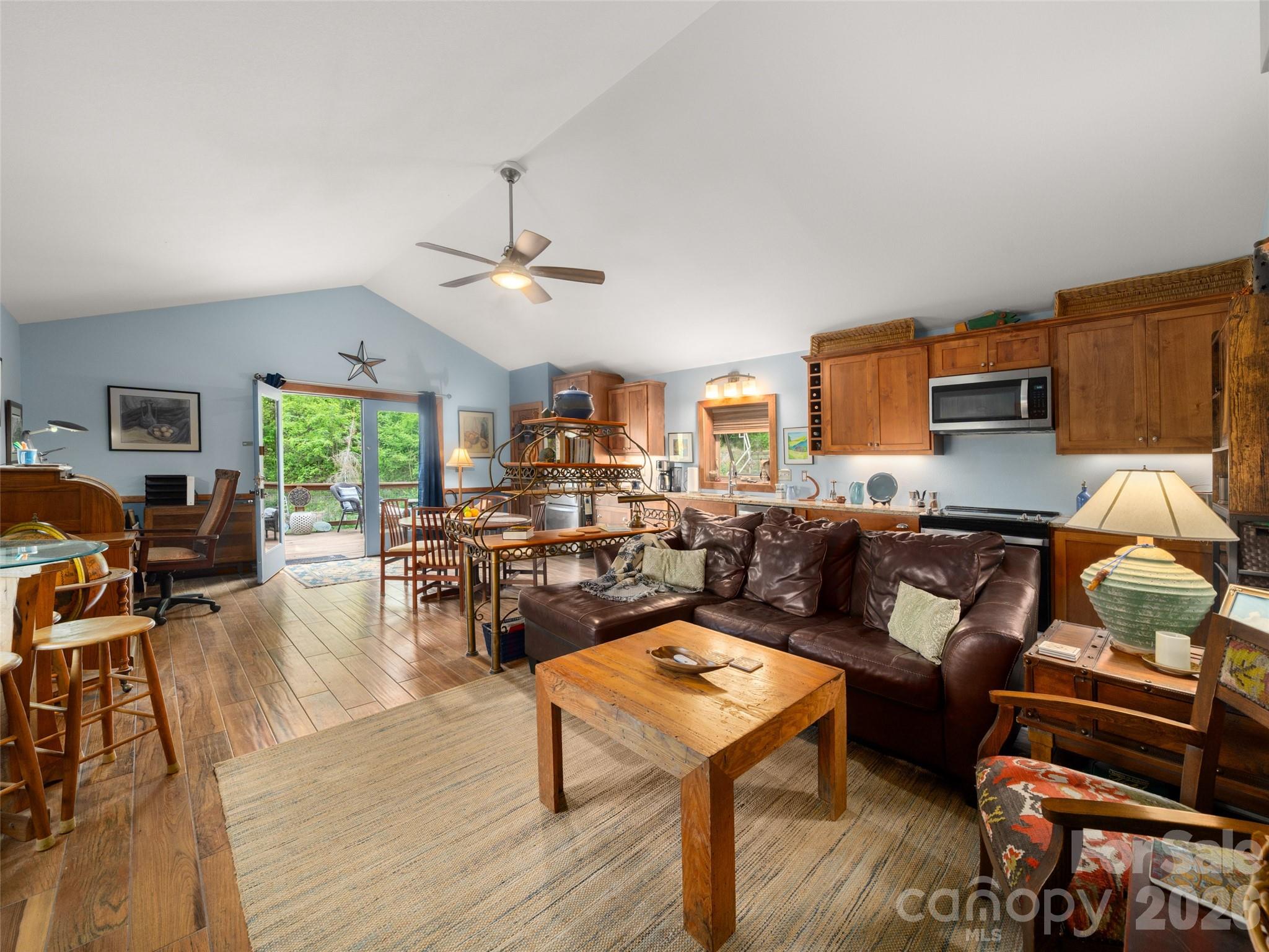345 Moorehill Drive Property Photo 14