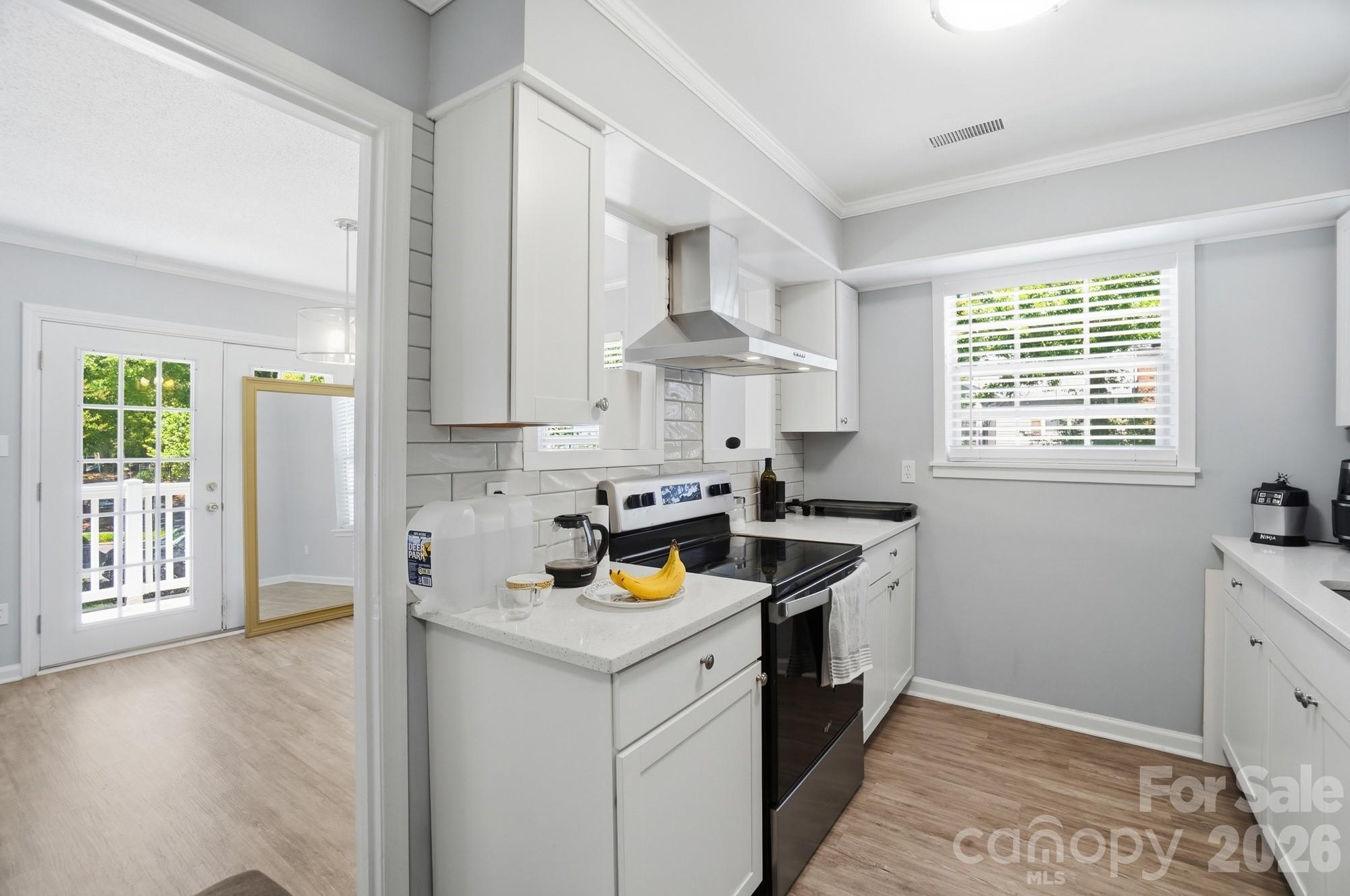 8529 Castle Pine Court Property Photo 6