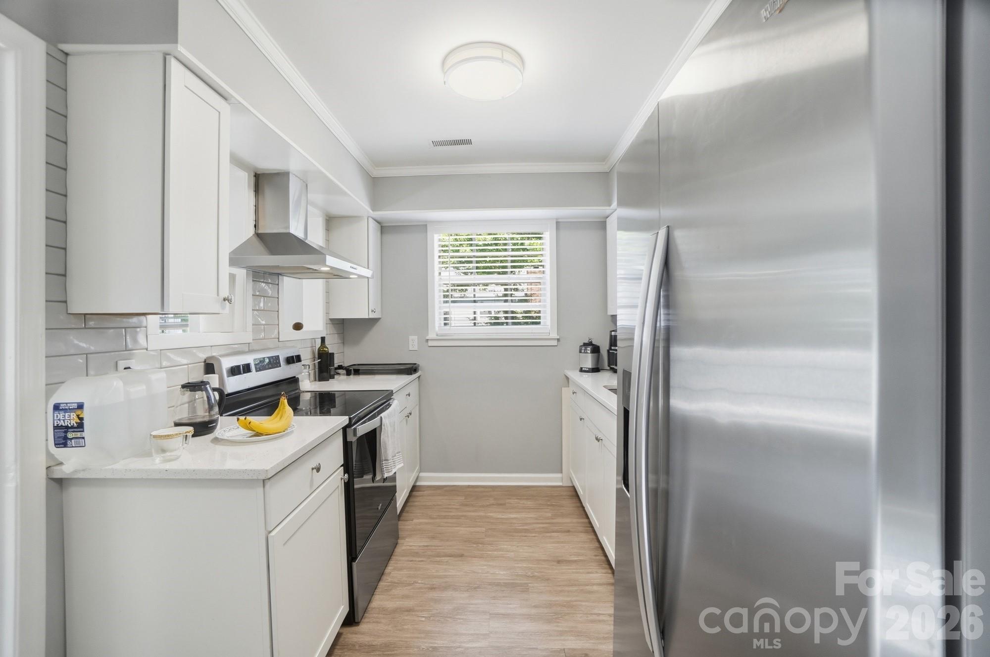 8529 Castle Pine Court Property Photo 8