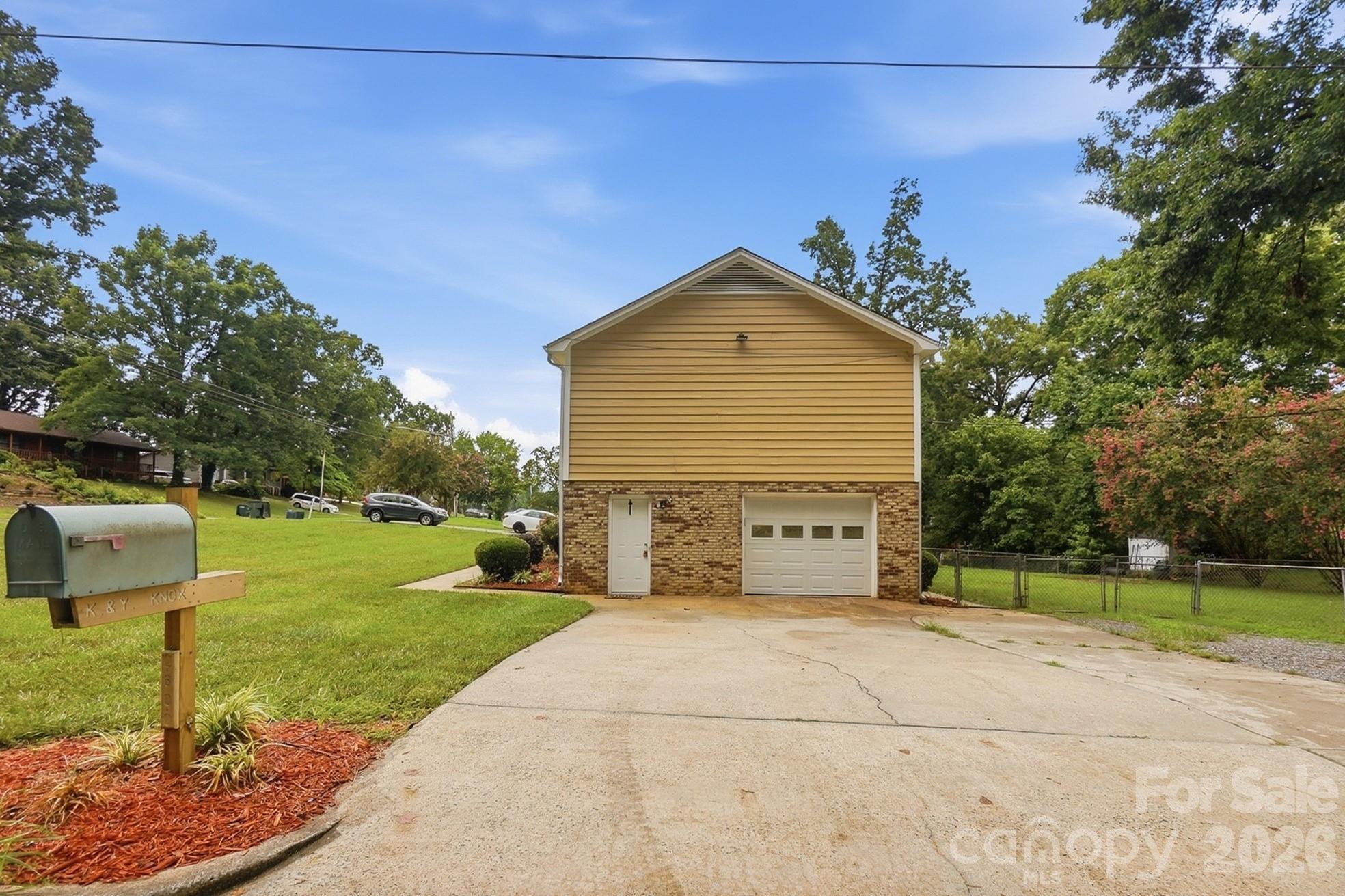 2600 Providence Drive Property Photo 3