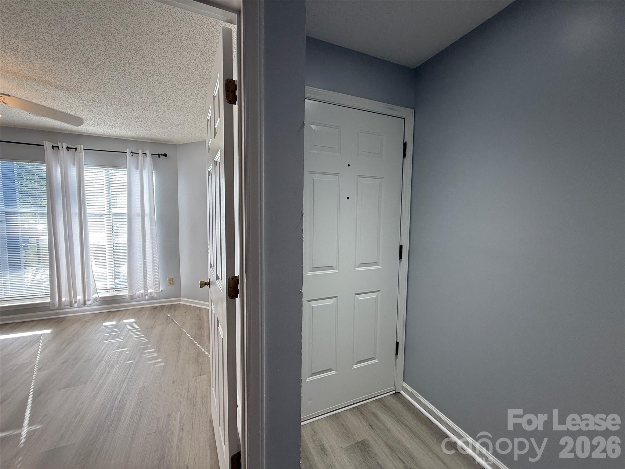 726 Southwest Drive Property Photo 4