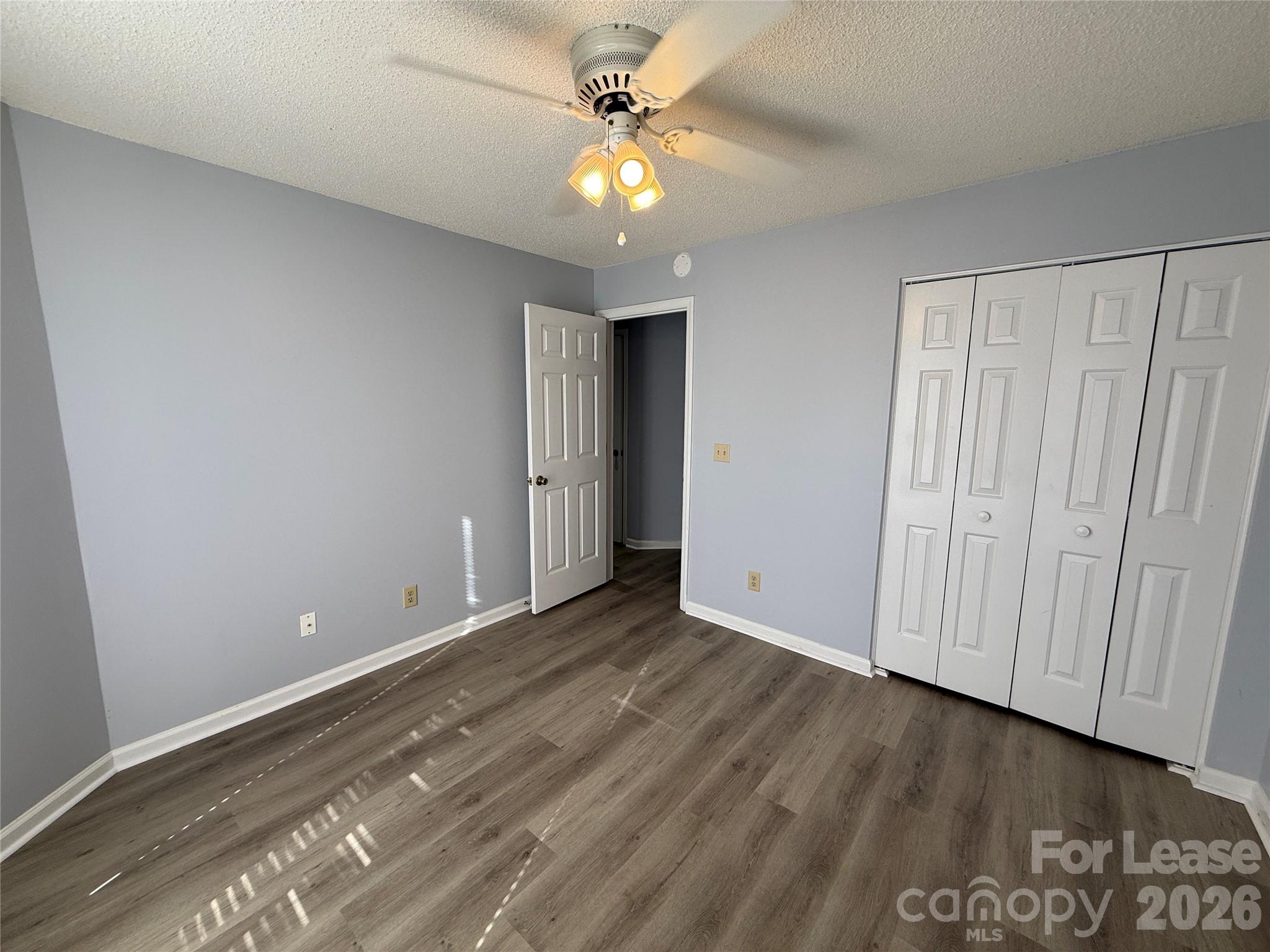 726 Southwest Drive Property Photo 5