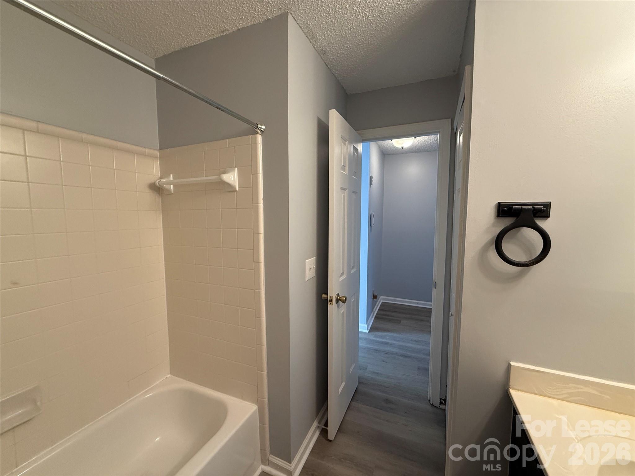 726 Southwest Drive Property Photo 10
