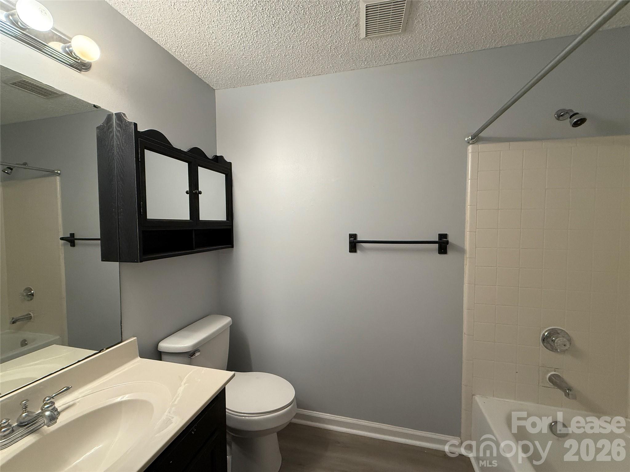 726 Southwest Drive Property Photo 11