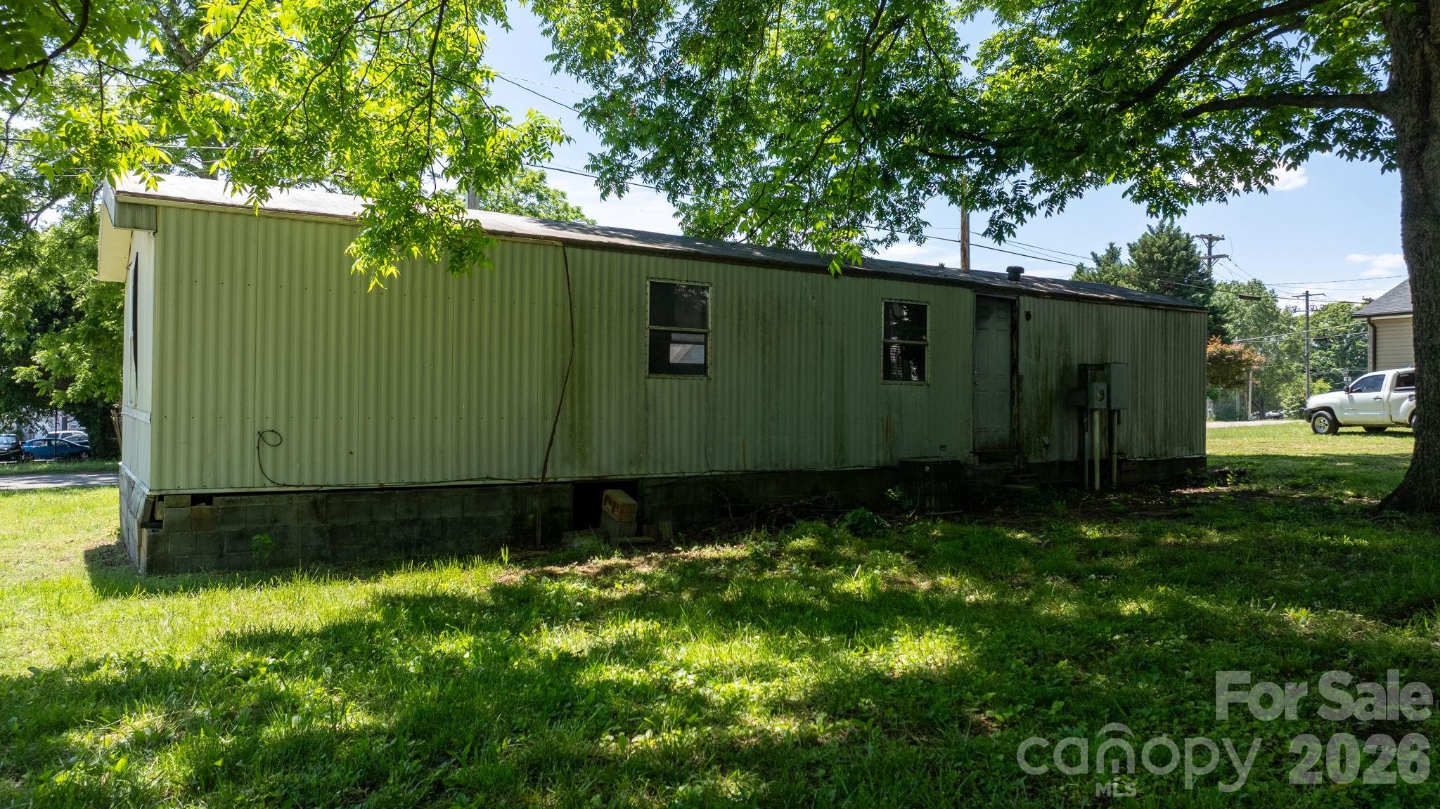 112 E 13th Street Property Photo 3