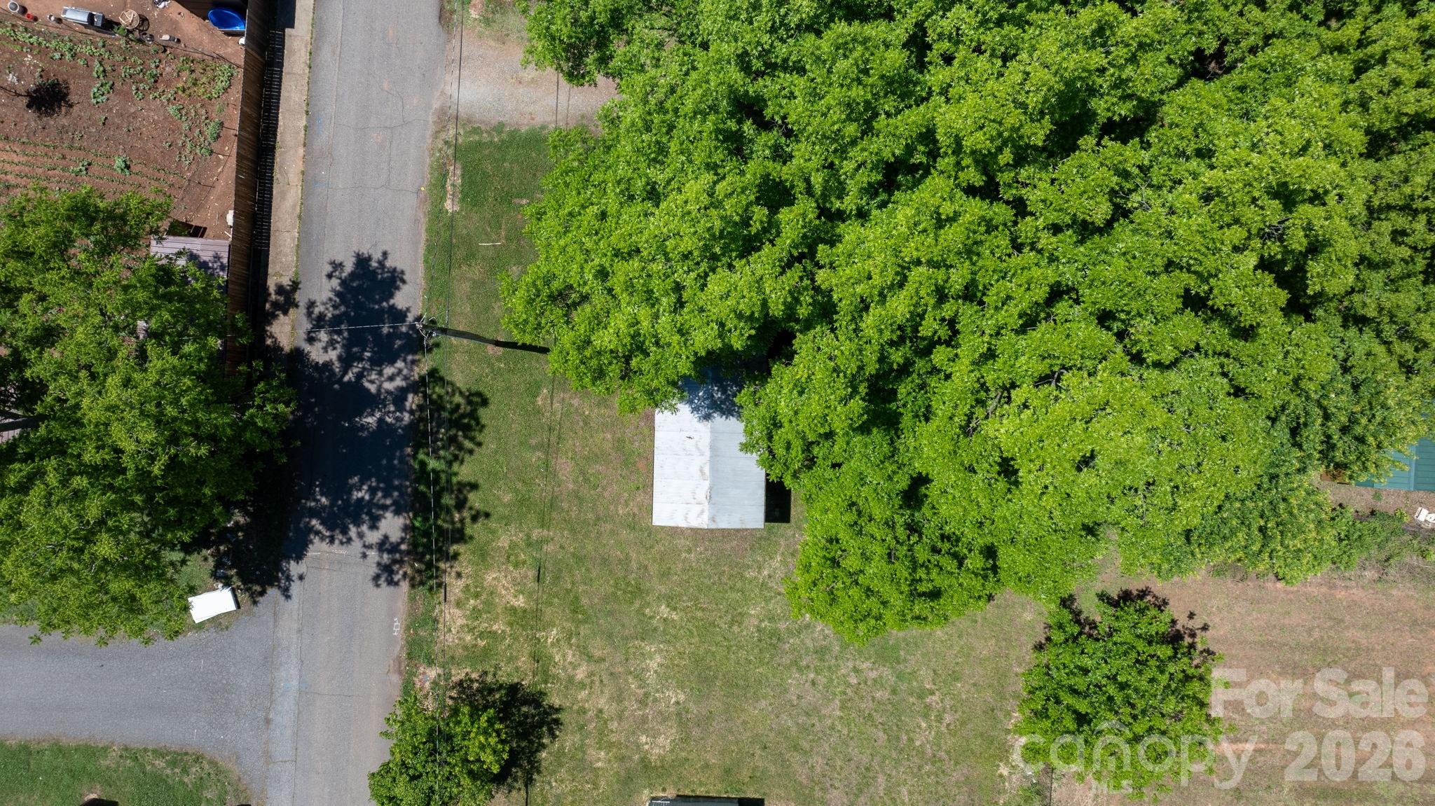 112 E 13th Street Property Photo 4