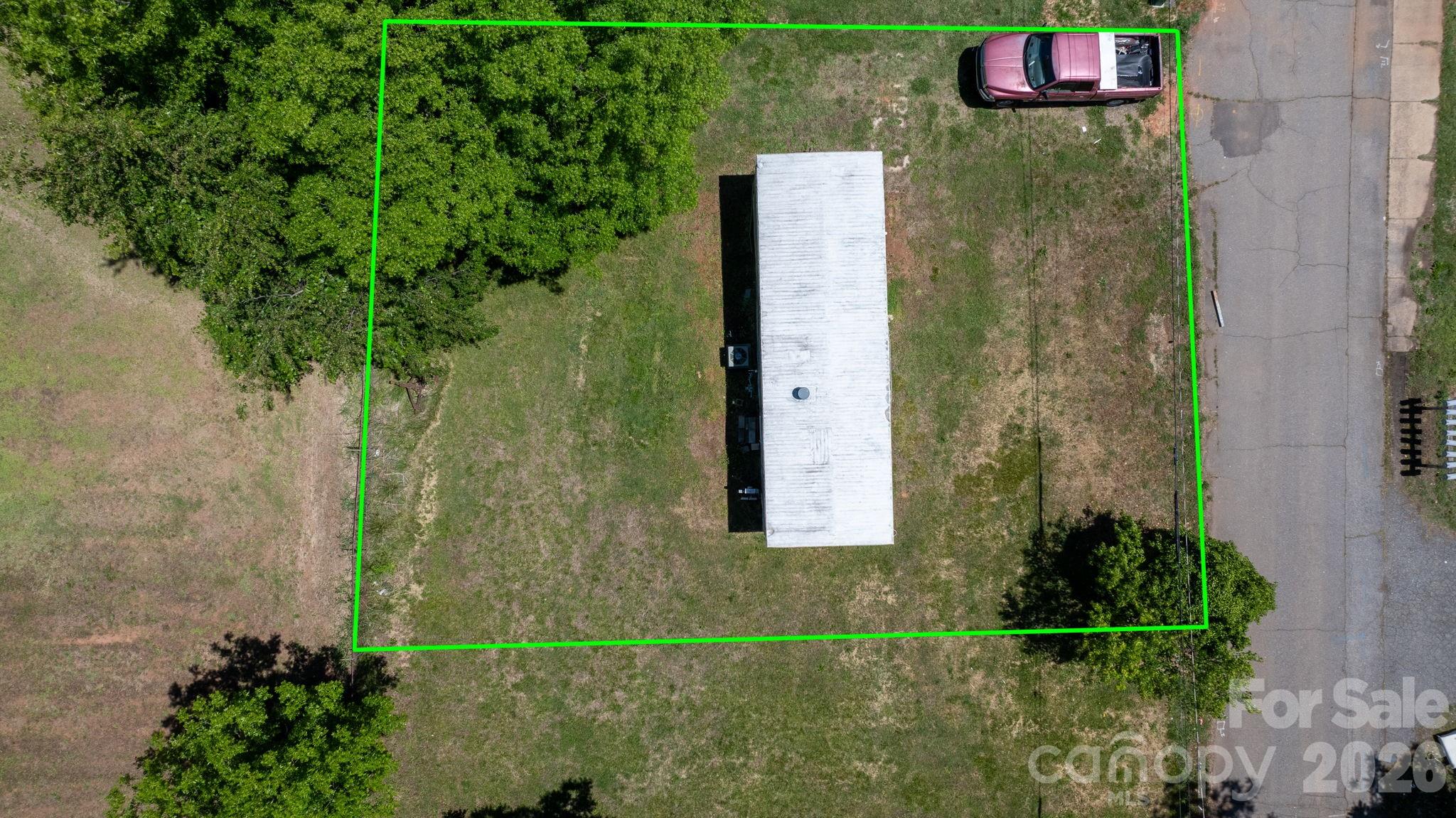 116 E 13th Street Property Photo 2