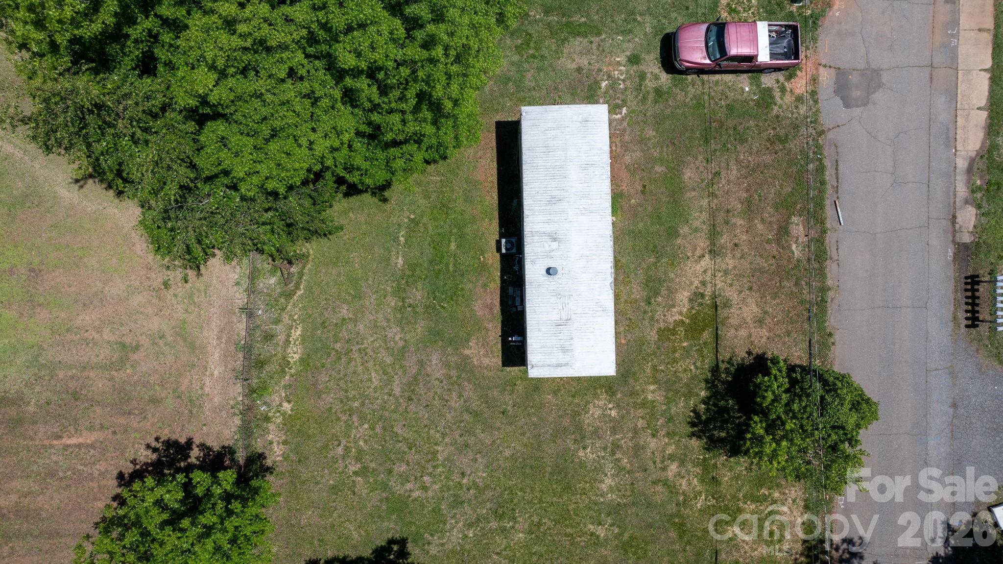116 E 13th Street Property Photo 4
