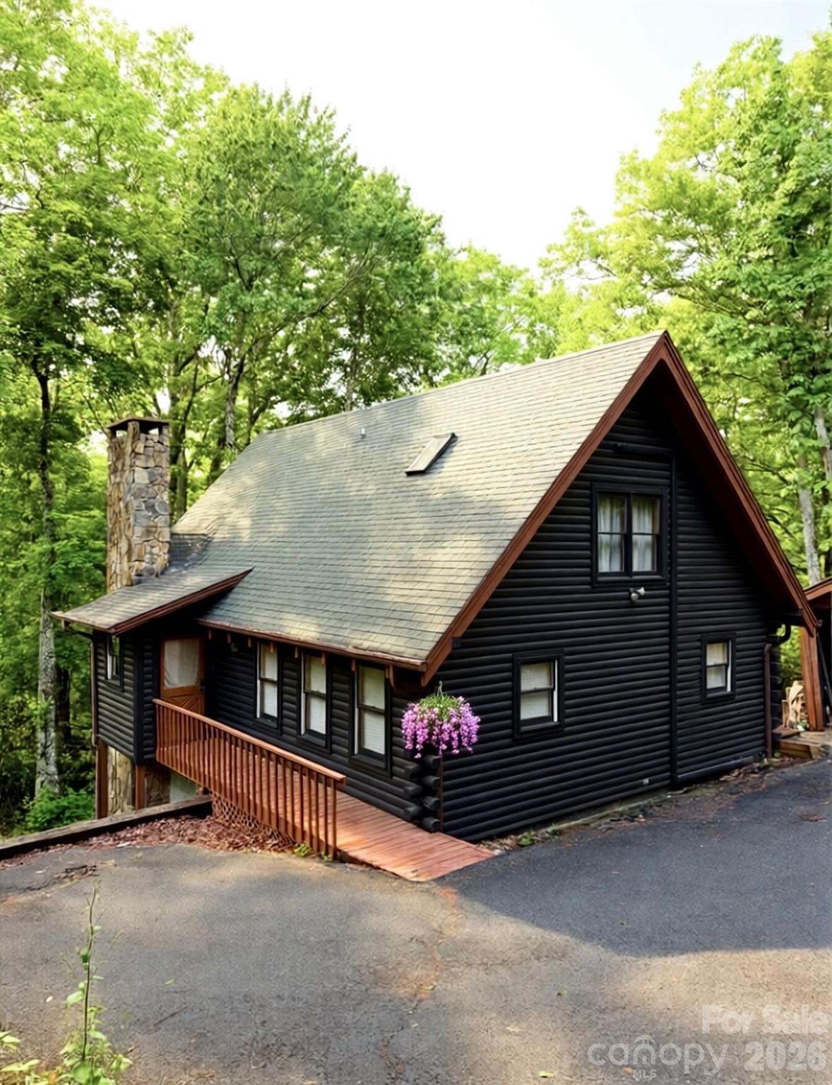 89 Woodcliff Loop Property Photo 1