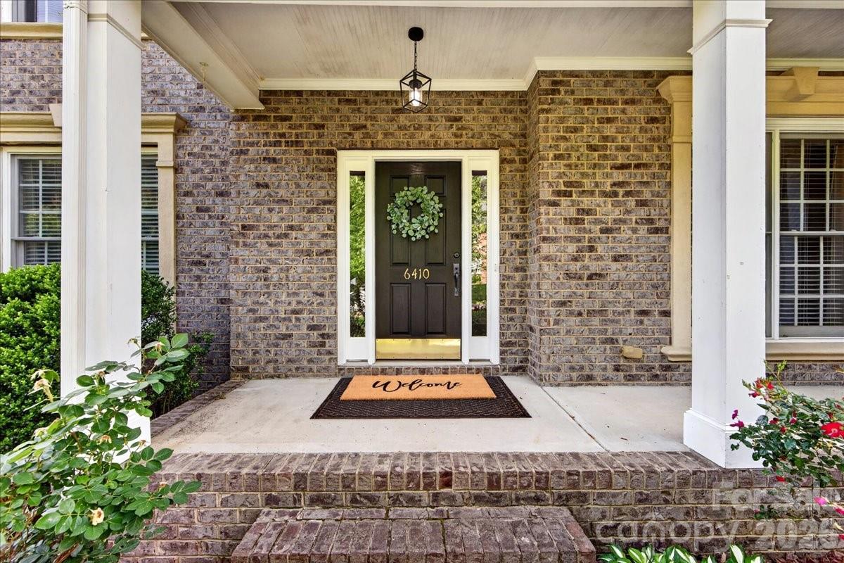 6410 Latta Springs Circle Property Photo 3
