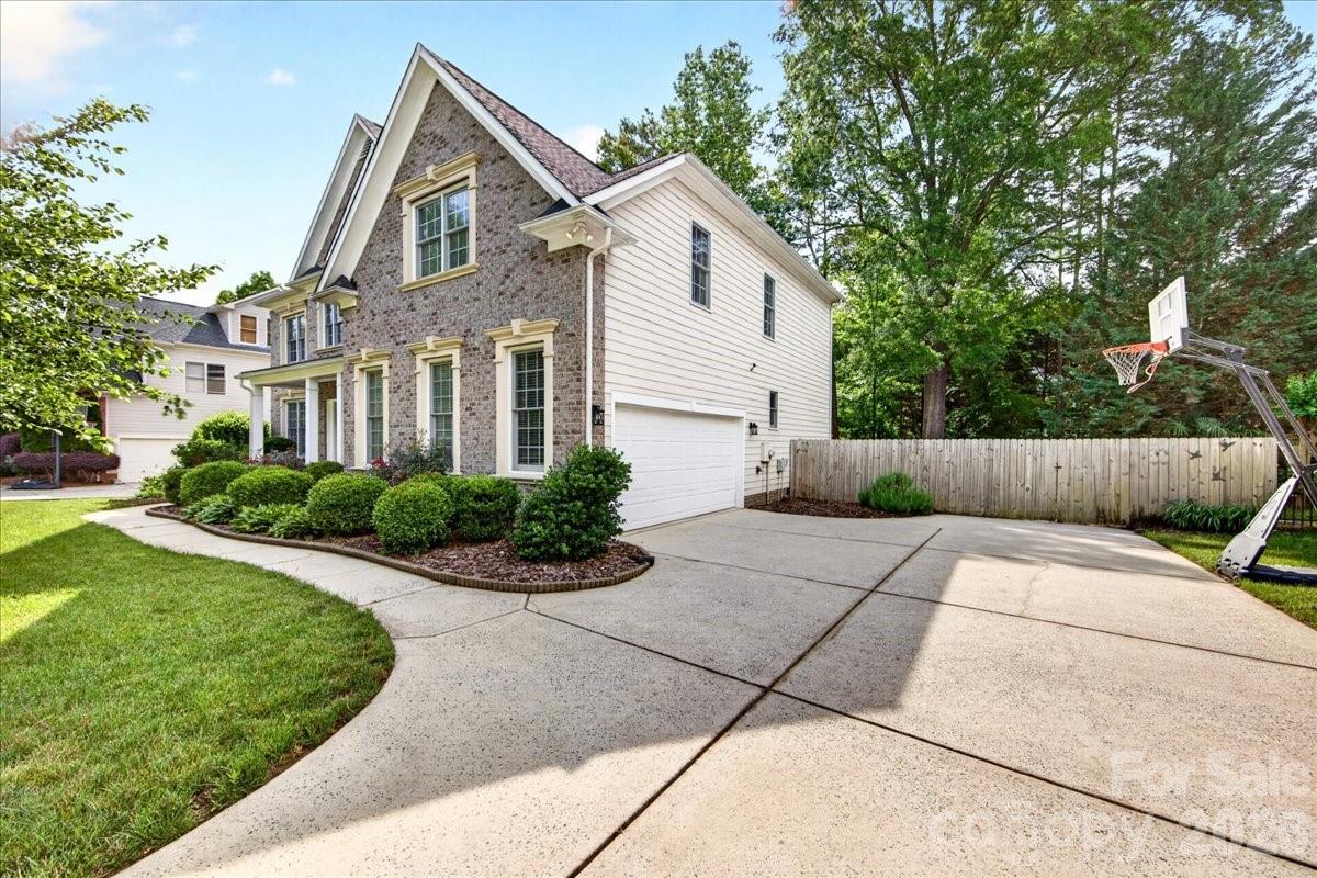 6410 Latta Springs Circle Property Photo 35