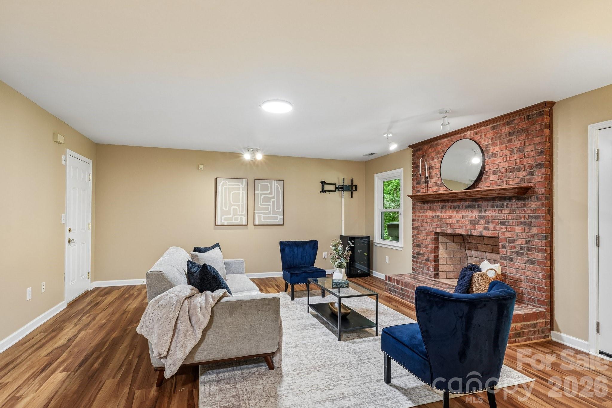 2349 Maria Lynn Court Property Photo 33