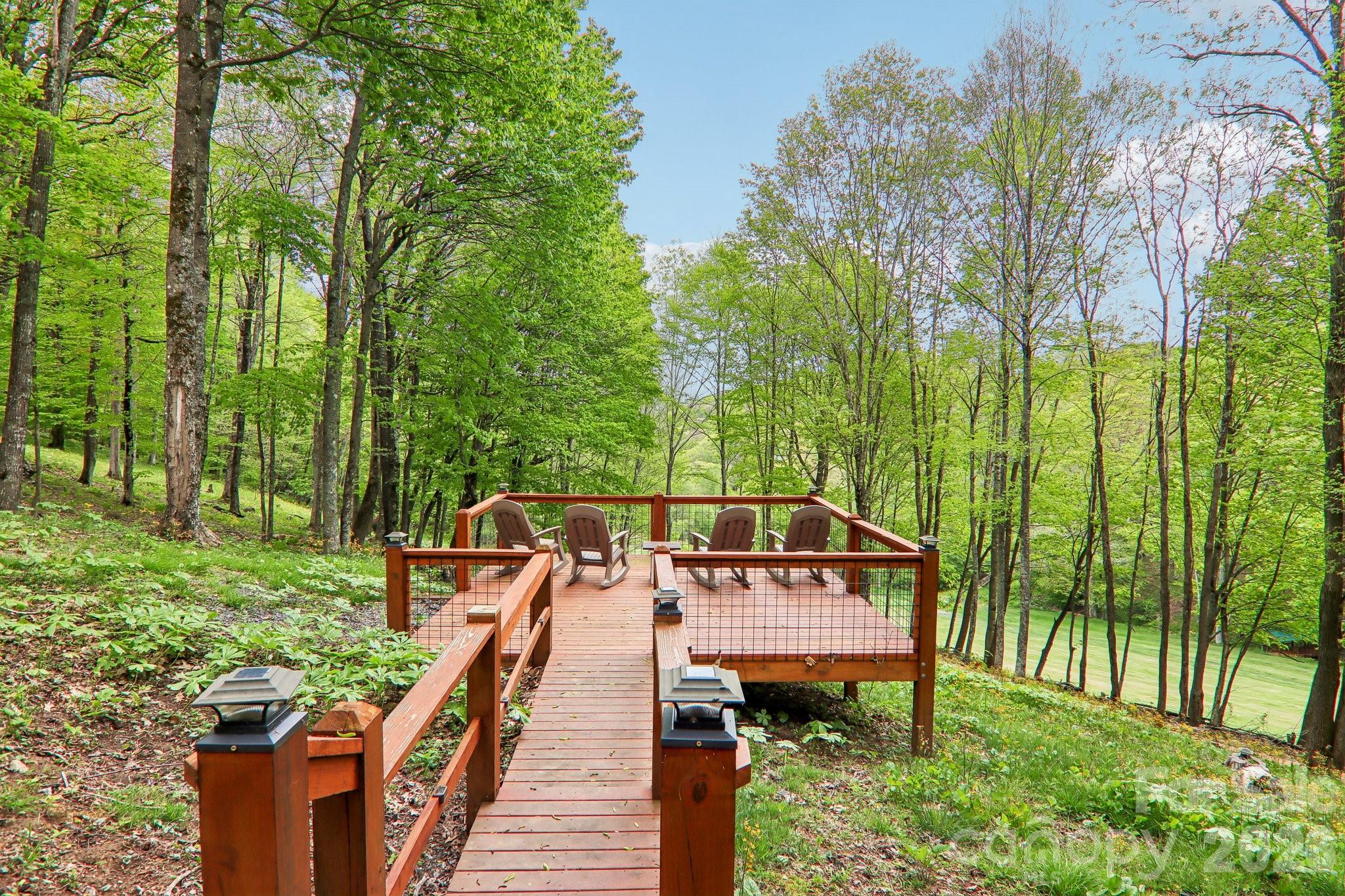 101 Oak Ridge Court Property Photo 2