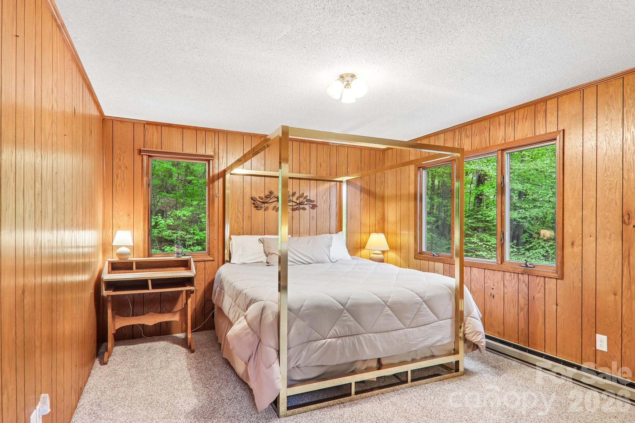 101 Oak Ridge Court Property Photo 16