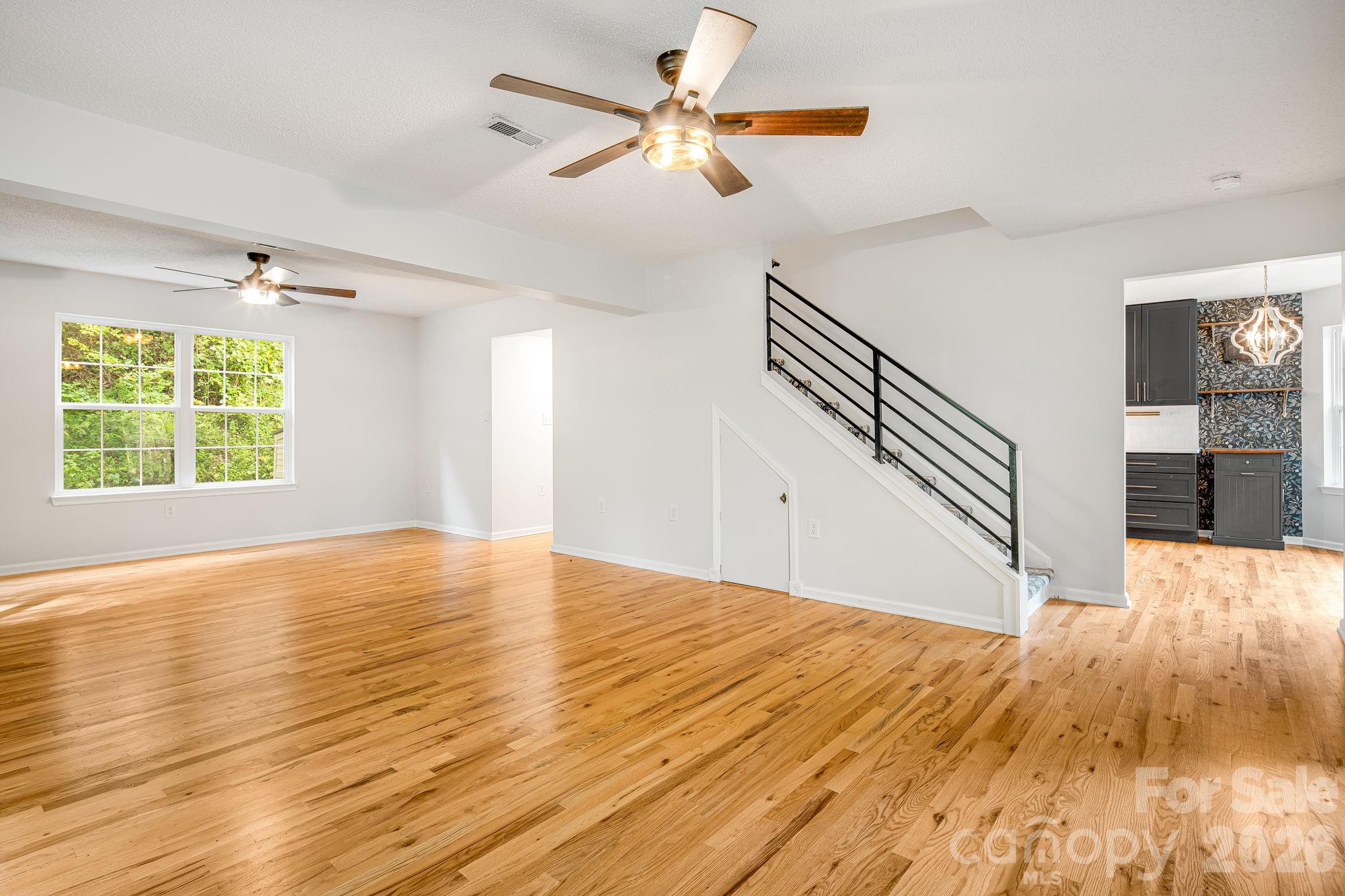 747 Osborne Road Property Photo 14