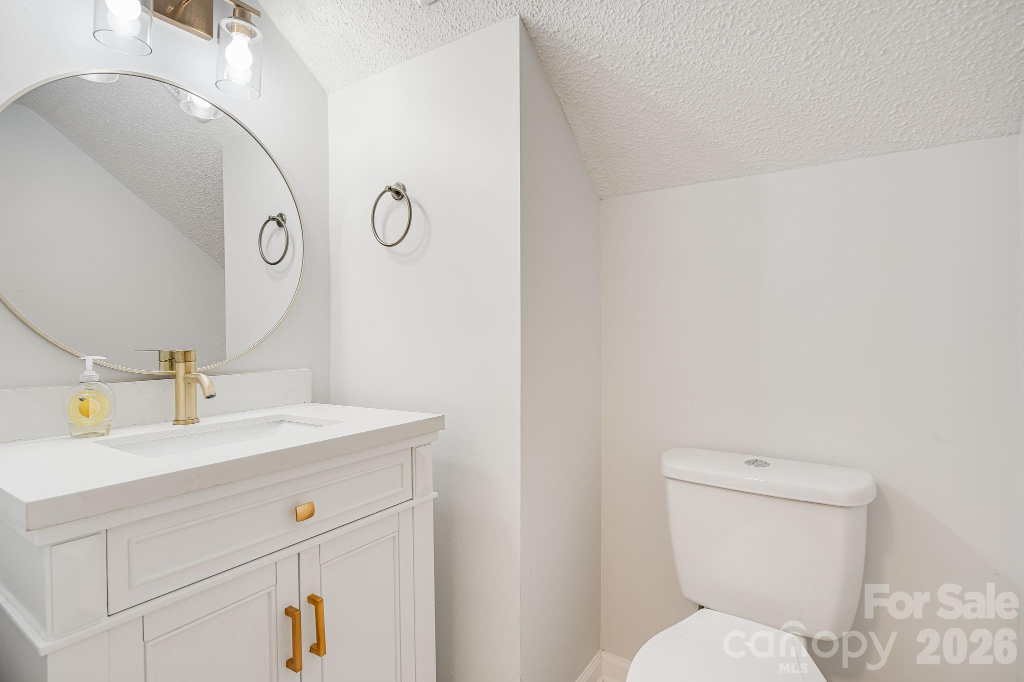 747 Osborne Road Property Photo 17