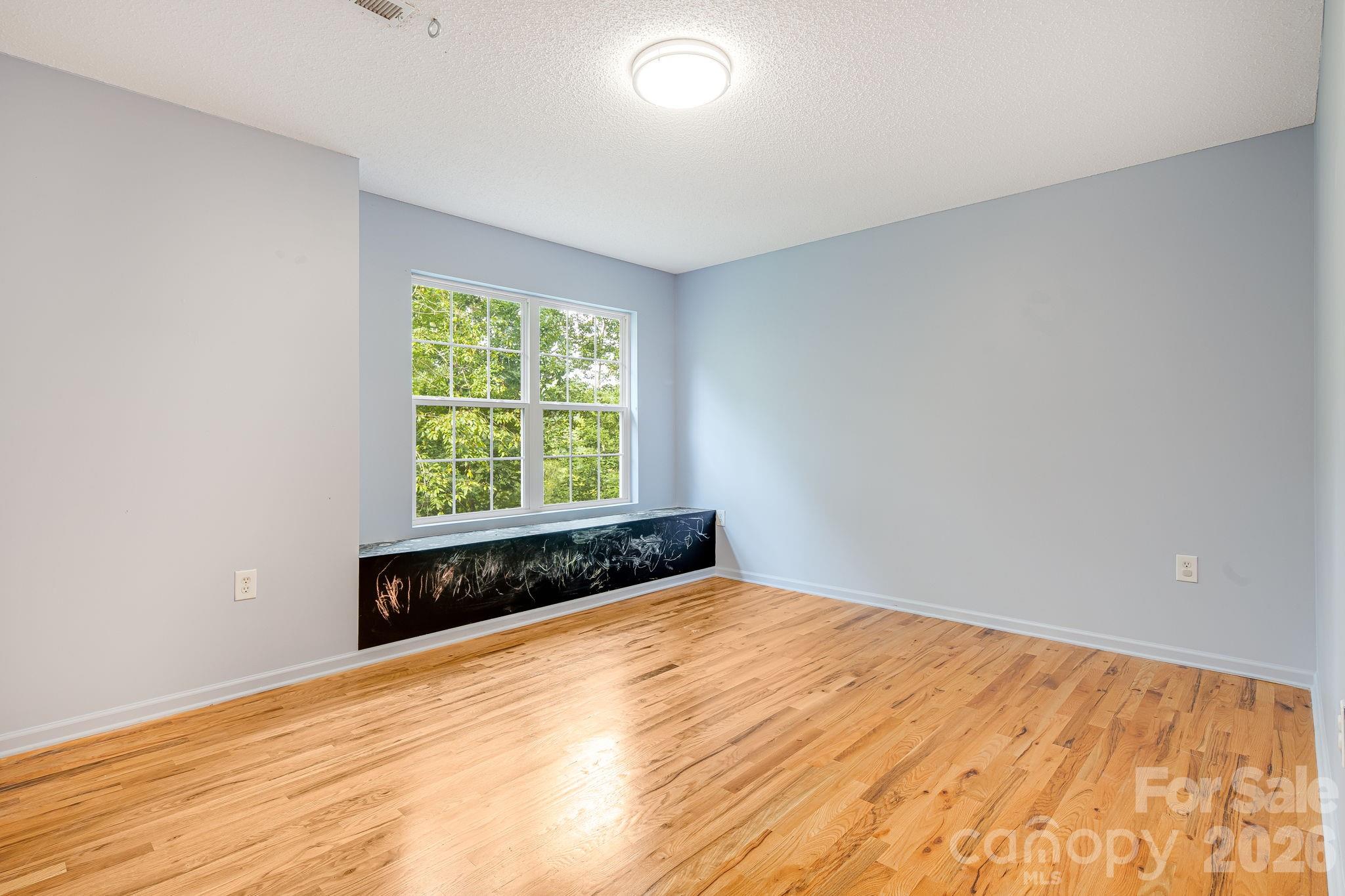 747 Osborne Road Property Photo 21