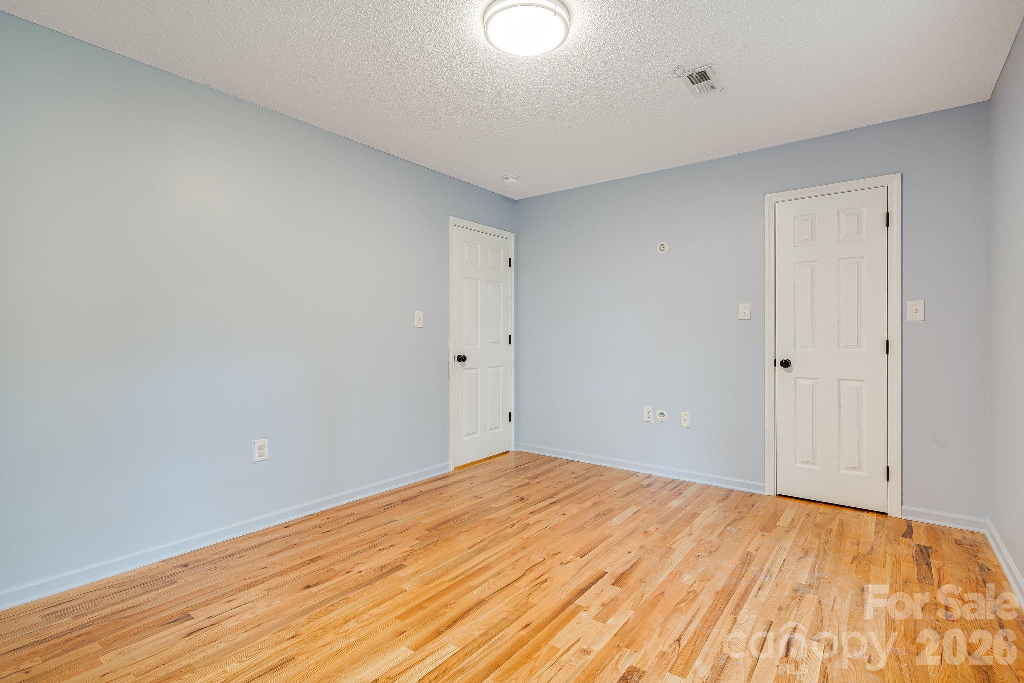 747 Osborne Road Property Photo 22