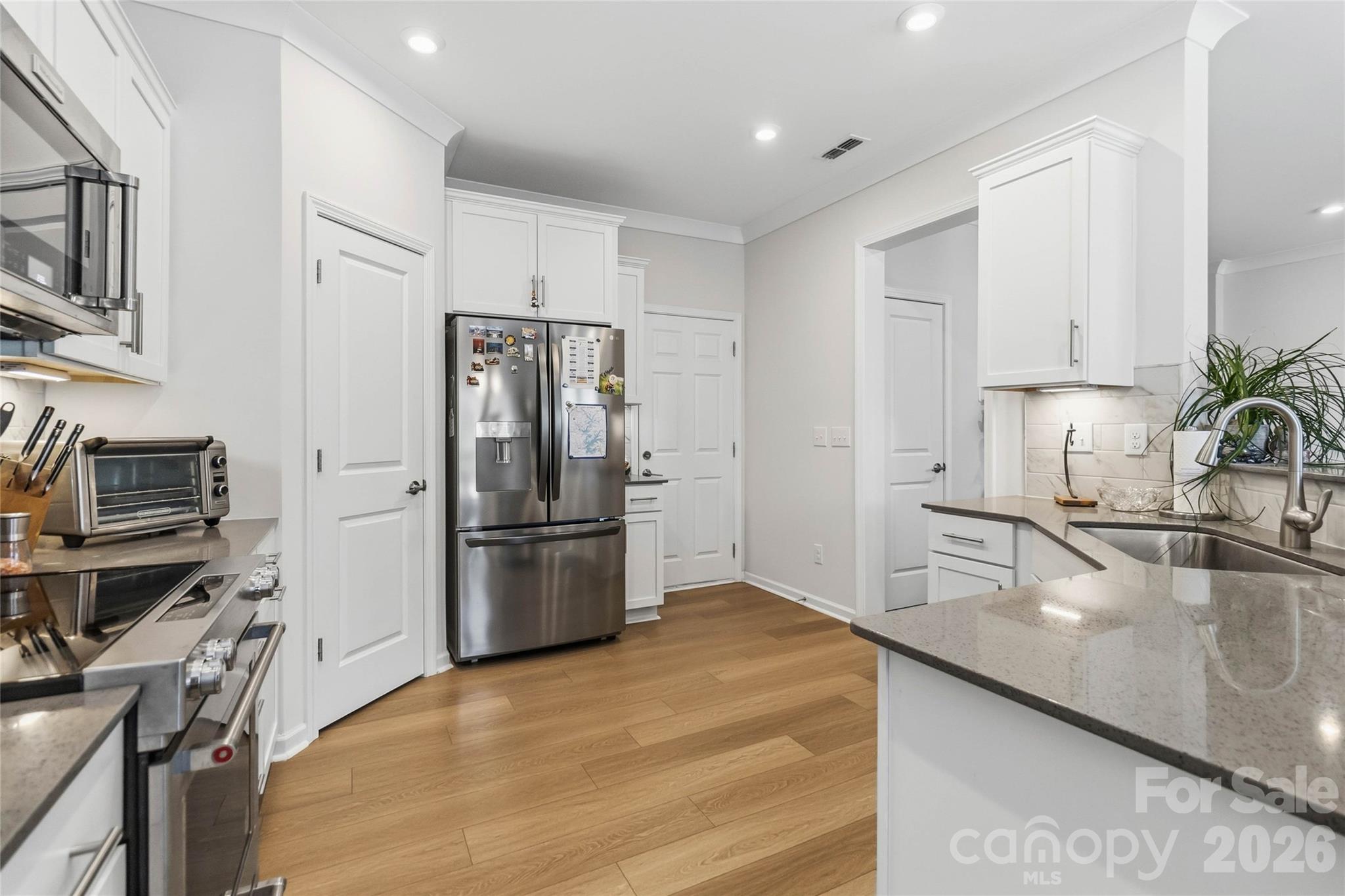 1813 Teachers House Road Property Photo 14