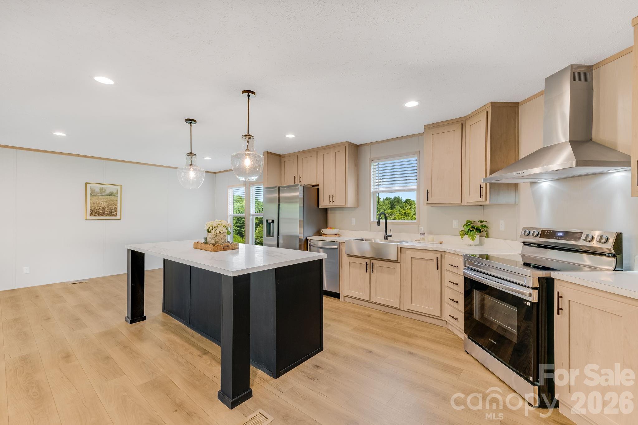 817 Jupiter Road Property Photo 2