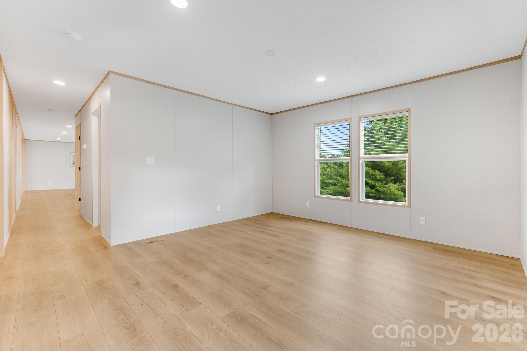 817 Jupiter Road Property Photo 7