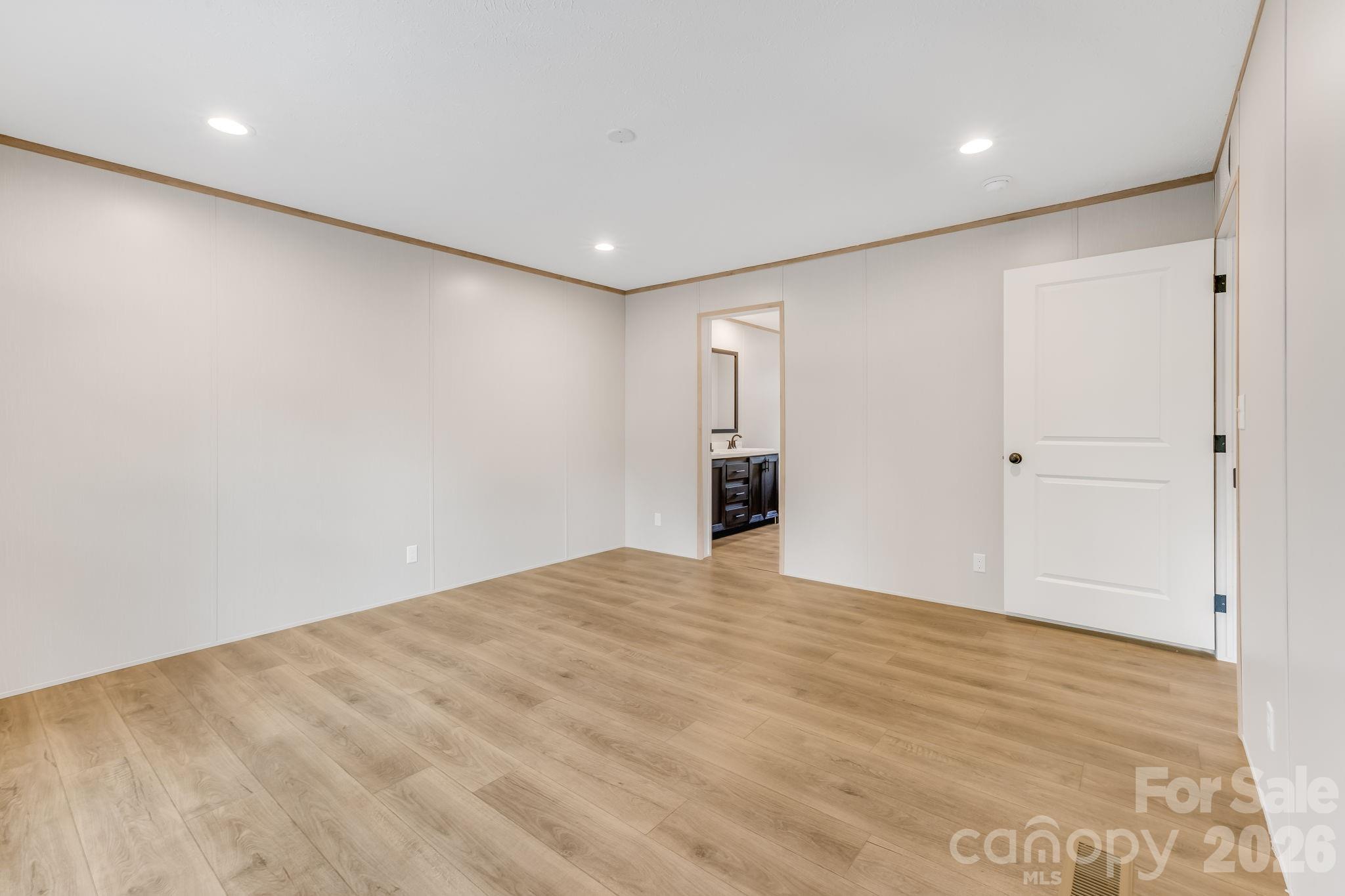 817 Jupiter Road Property Photo 11