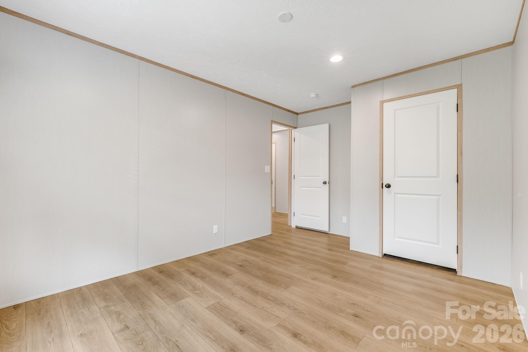 817 Jupiter Road Property Photo 15