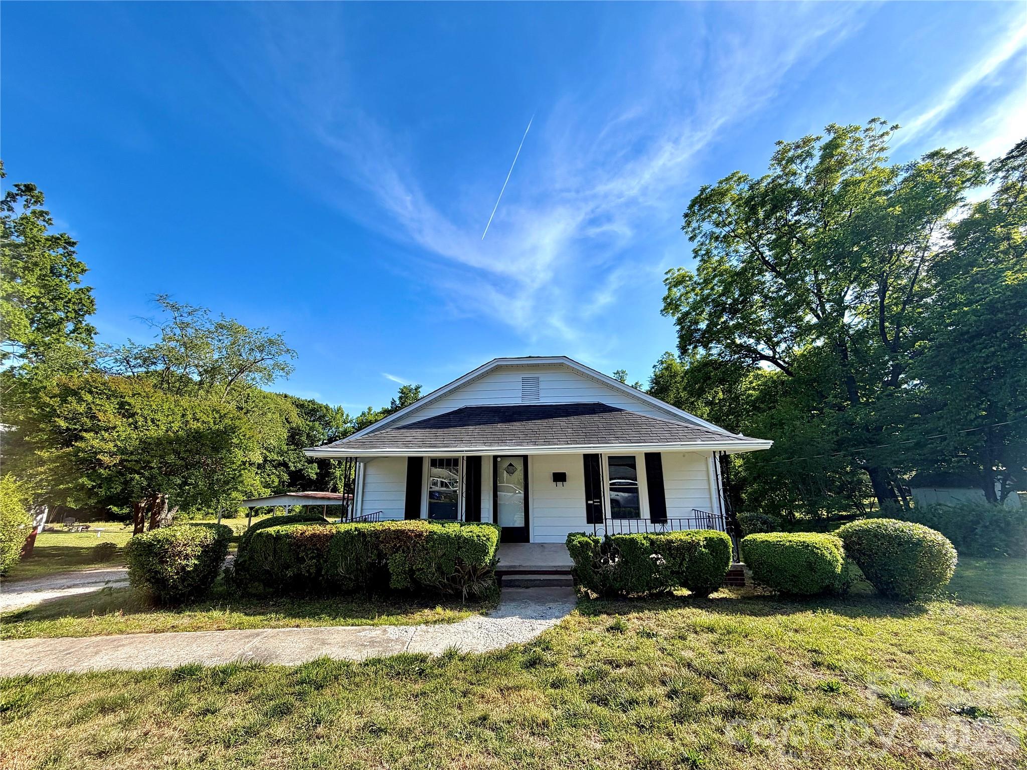 519 Locust Street Property Photo 1