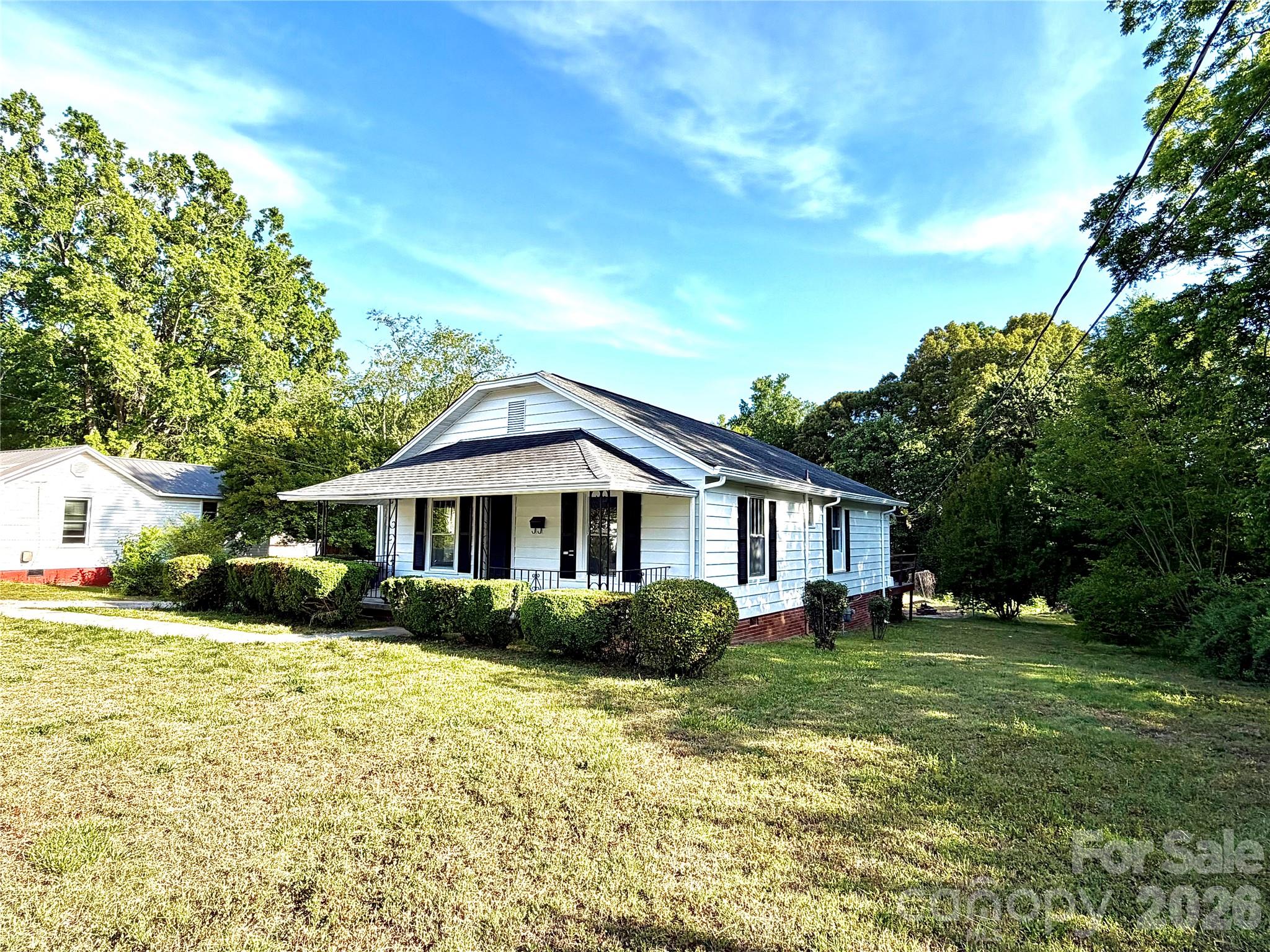 519 Locust Street Property Photo 3