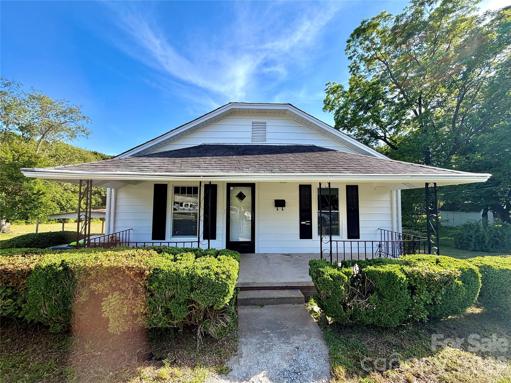 519 Locust Street Property Photo 7