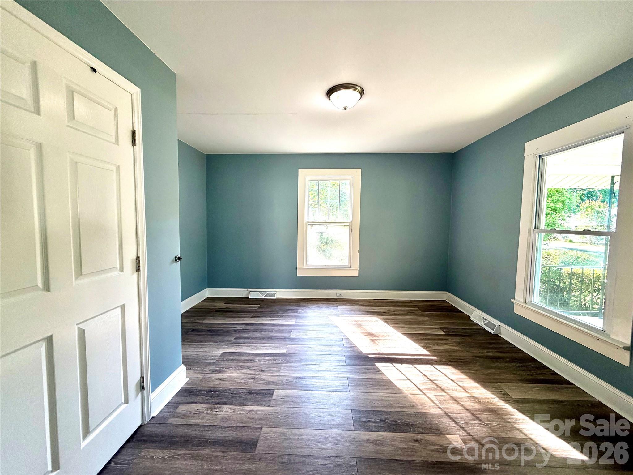 519 Locust Street Property Photo 13