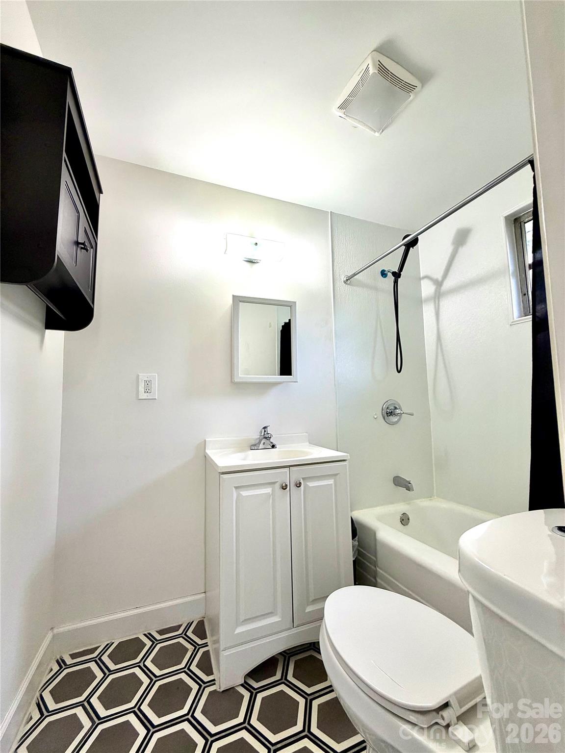 519 Locust Street Property Photo 17