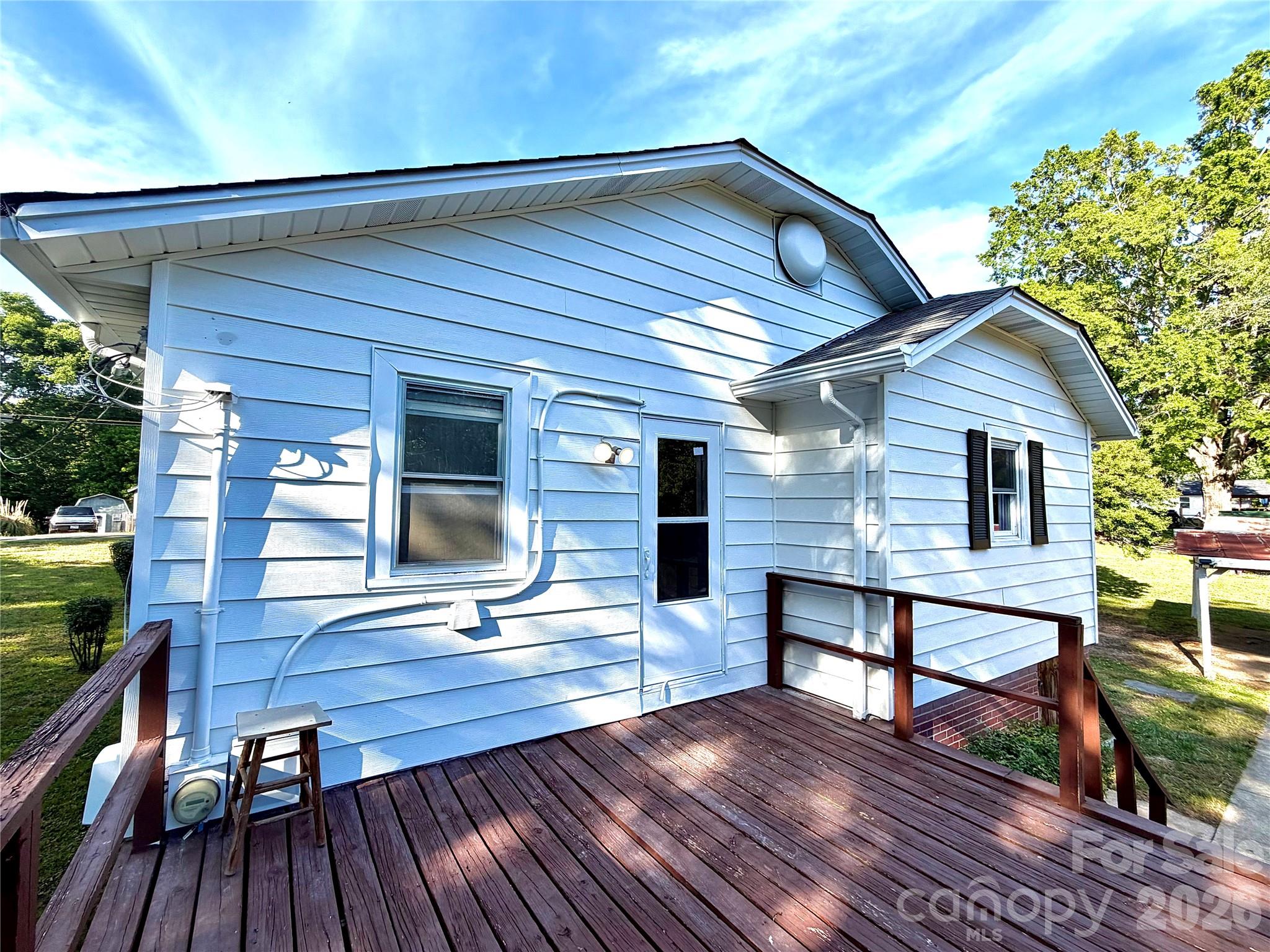 519 Locust Street Property Photo 27