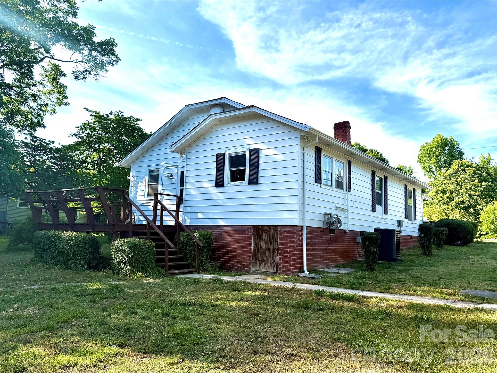 519 Locust Street Property Photo 30