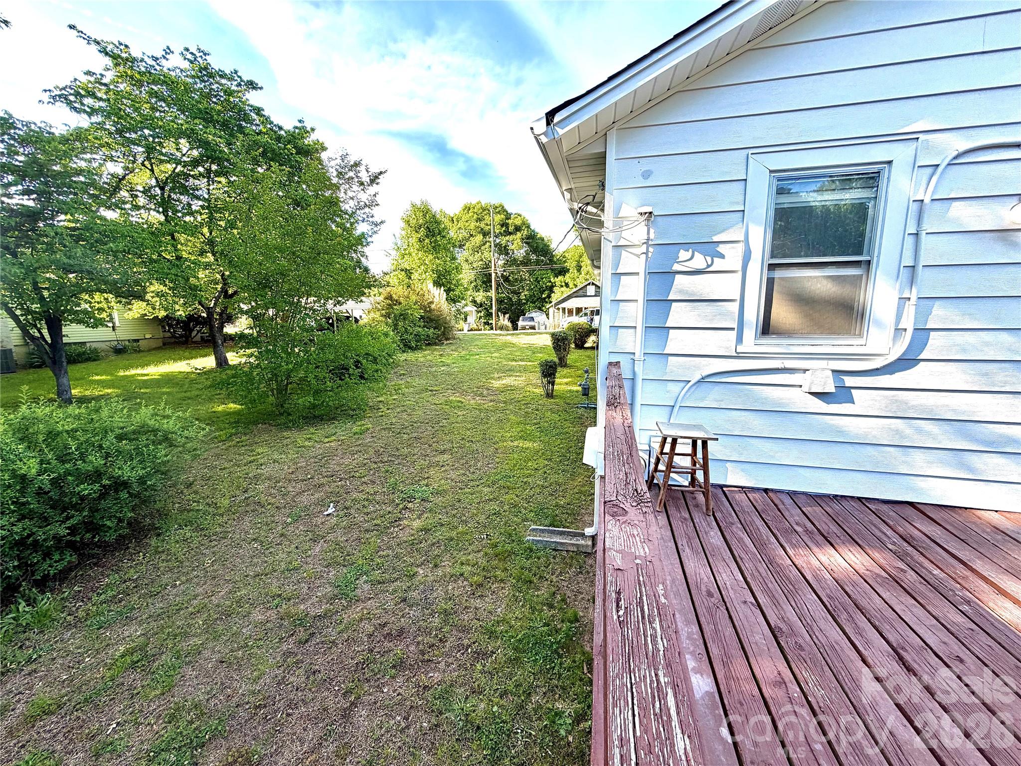 519 Locust Street Property Photo 33