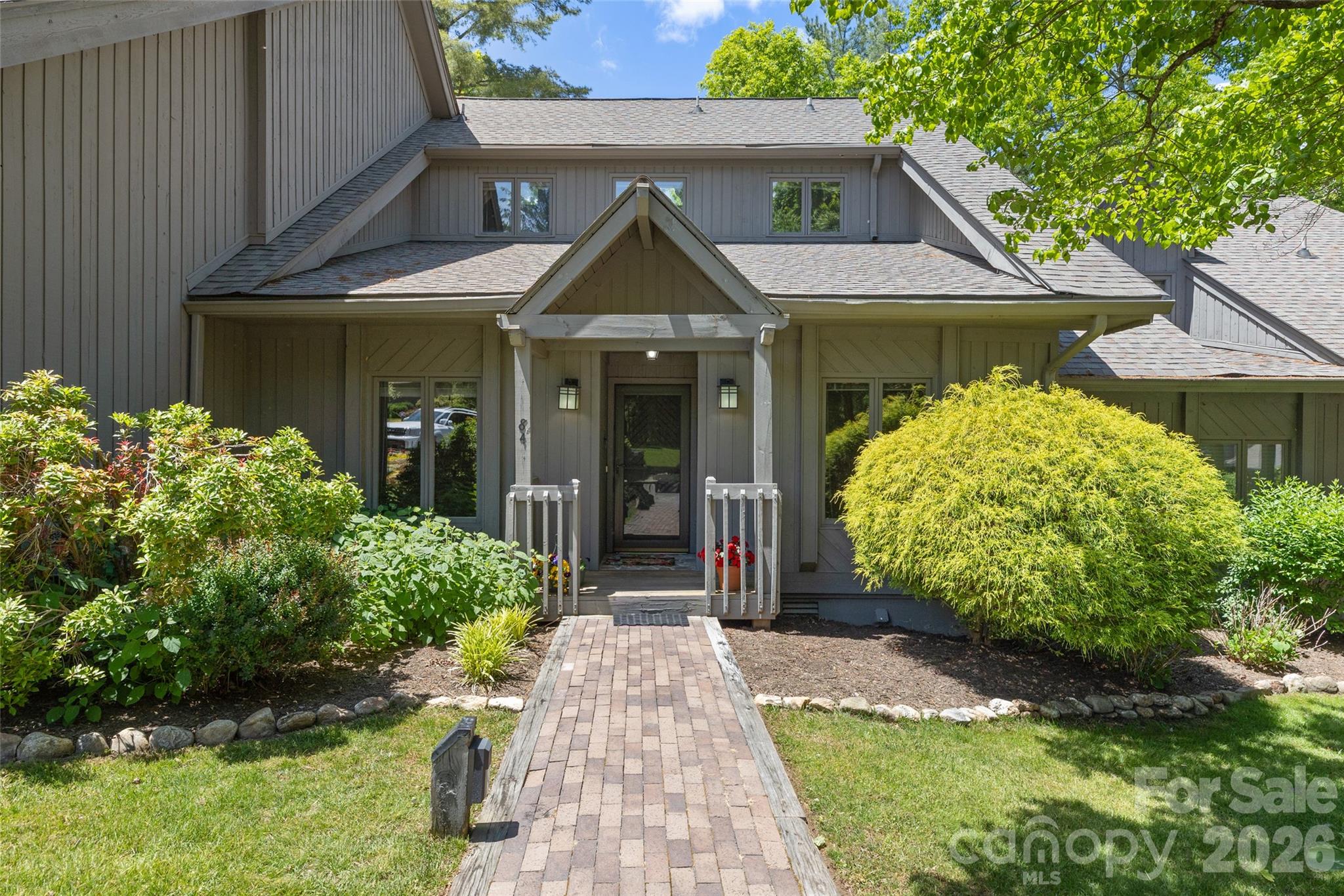 84 Fairway Villas Drive Property Photo 2