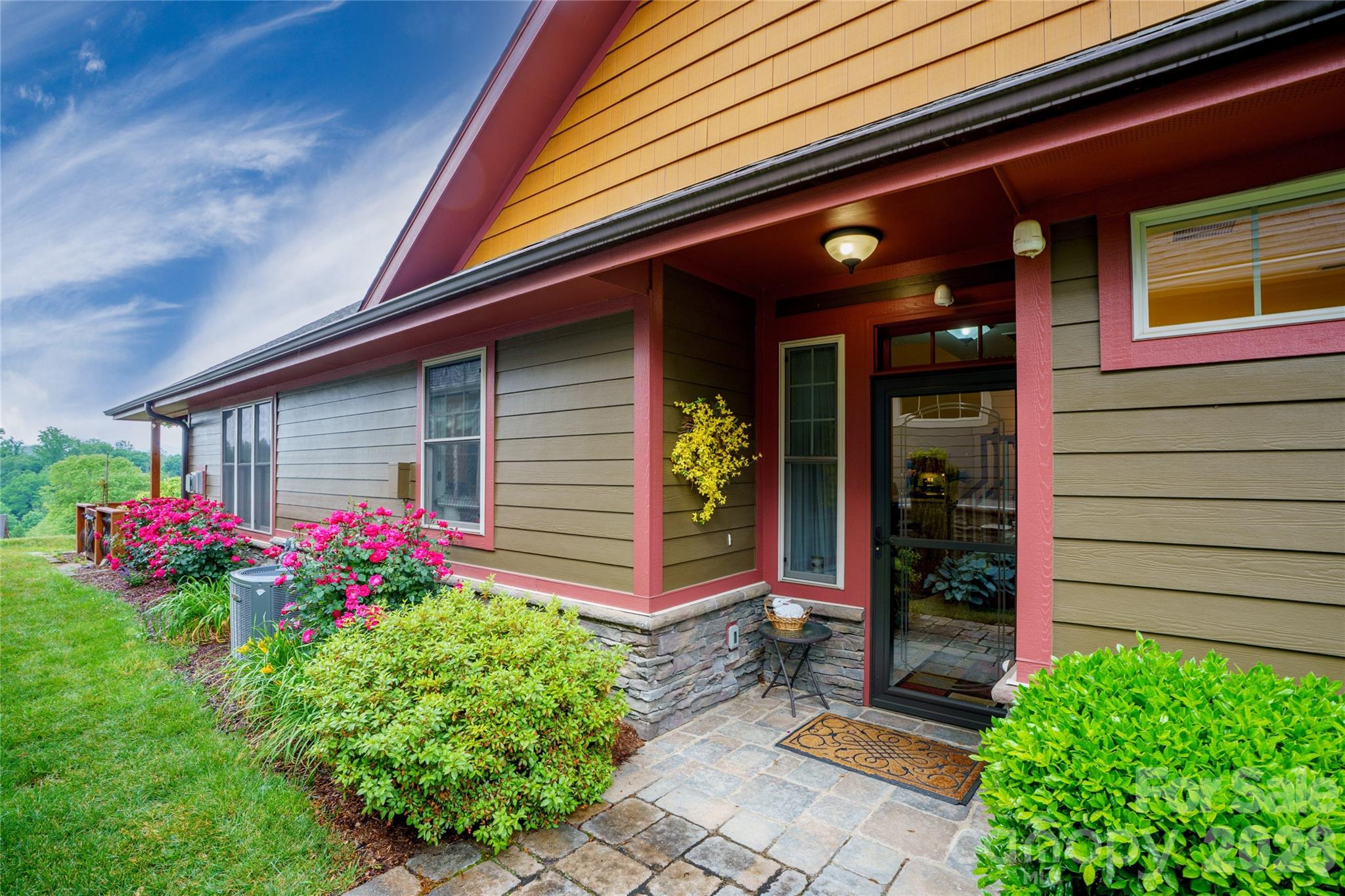 3 Holland Mountain View Property Photo 2