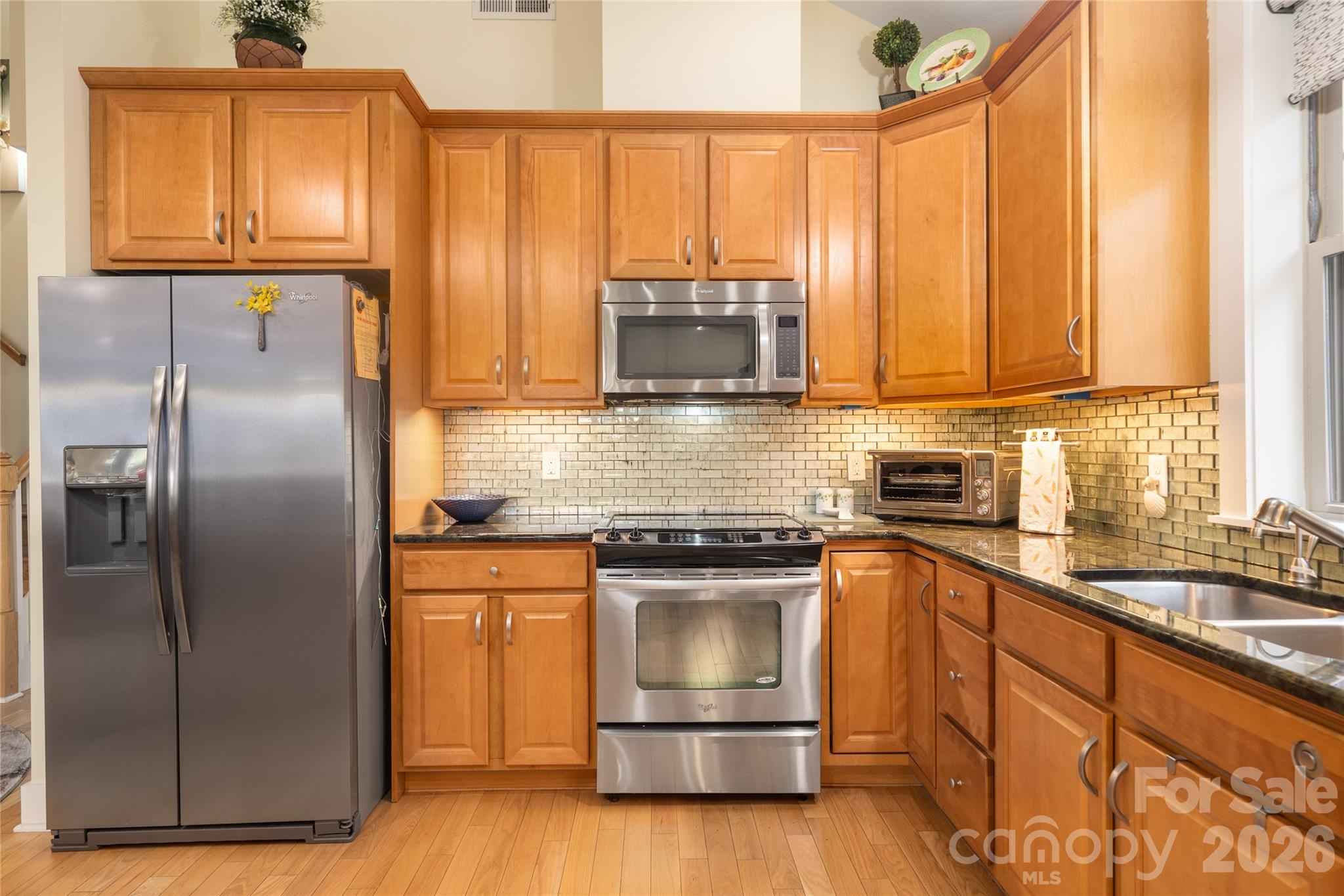 3 Holland Mountain View Property Photo 6